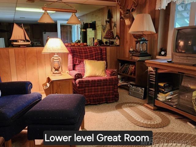 6765 Birch Ne Drive Property Photo 21