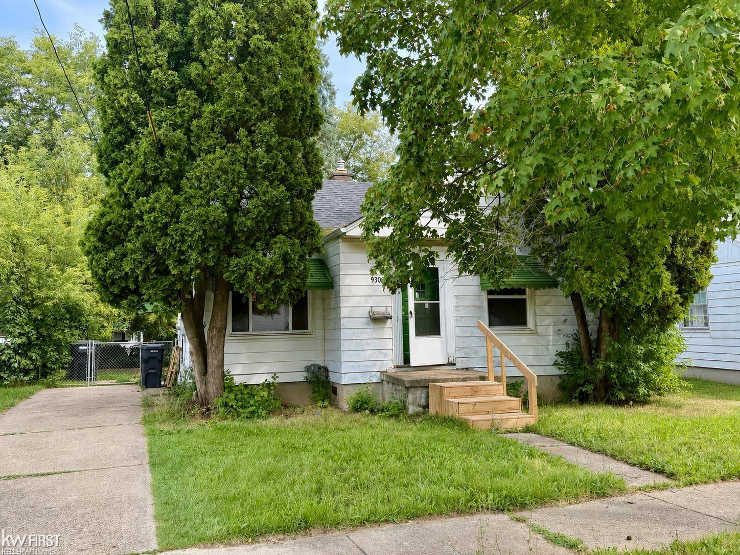 930 Bloor Avenue Property Photo 1