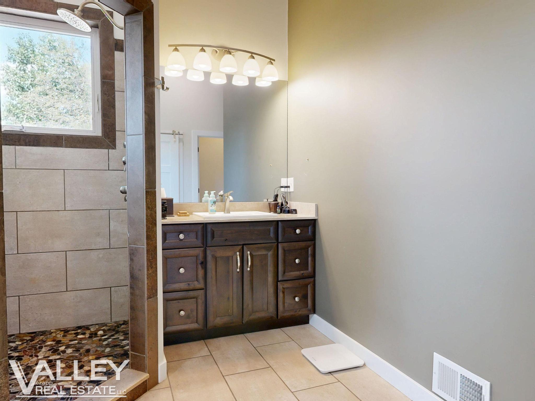 7474 Kochville Road Property Photo 18