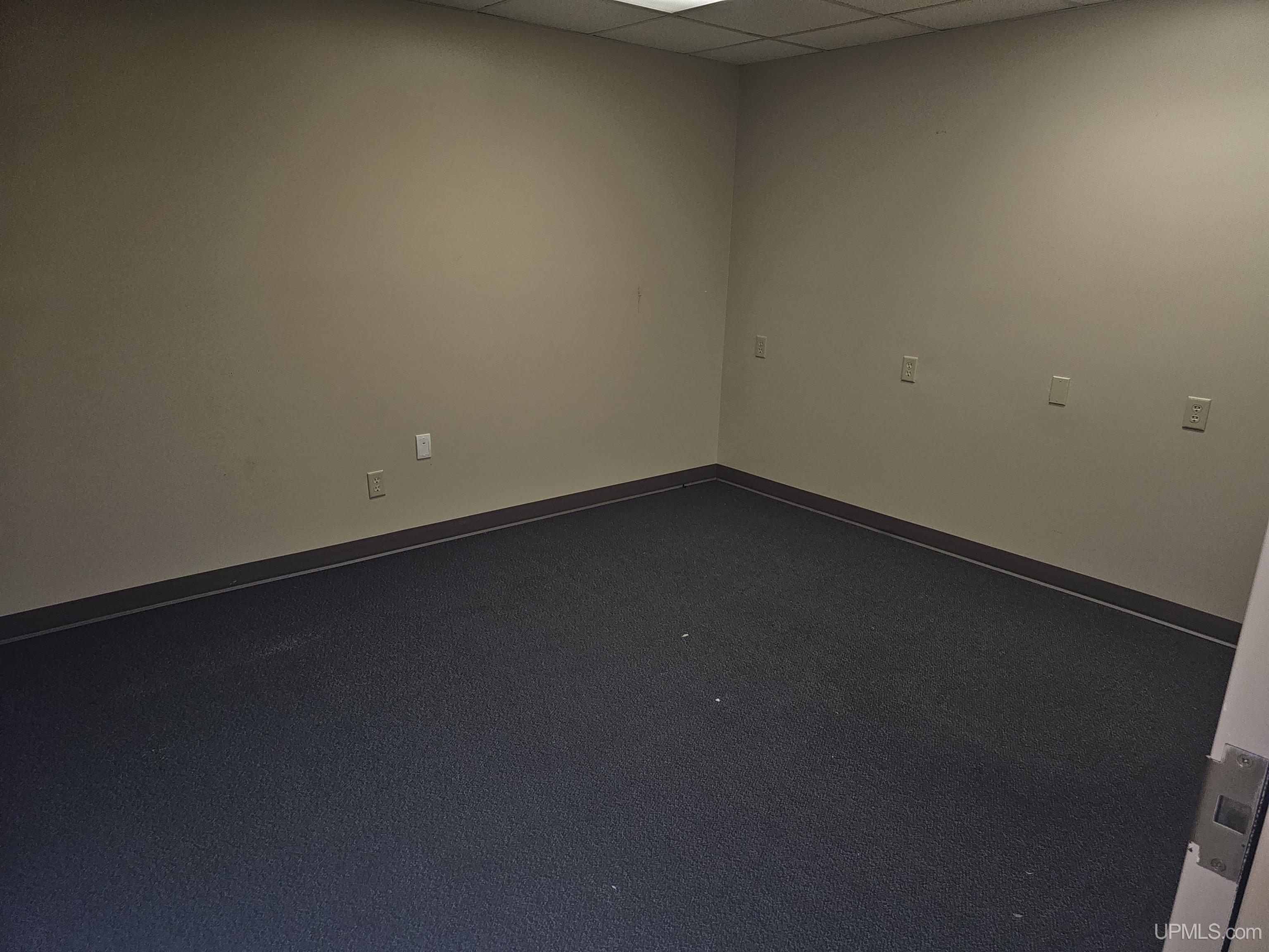 97 S Fourth Street Property Photo 18