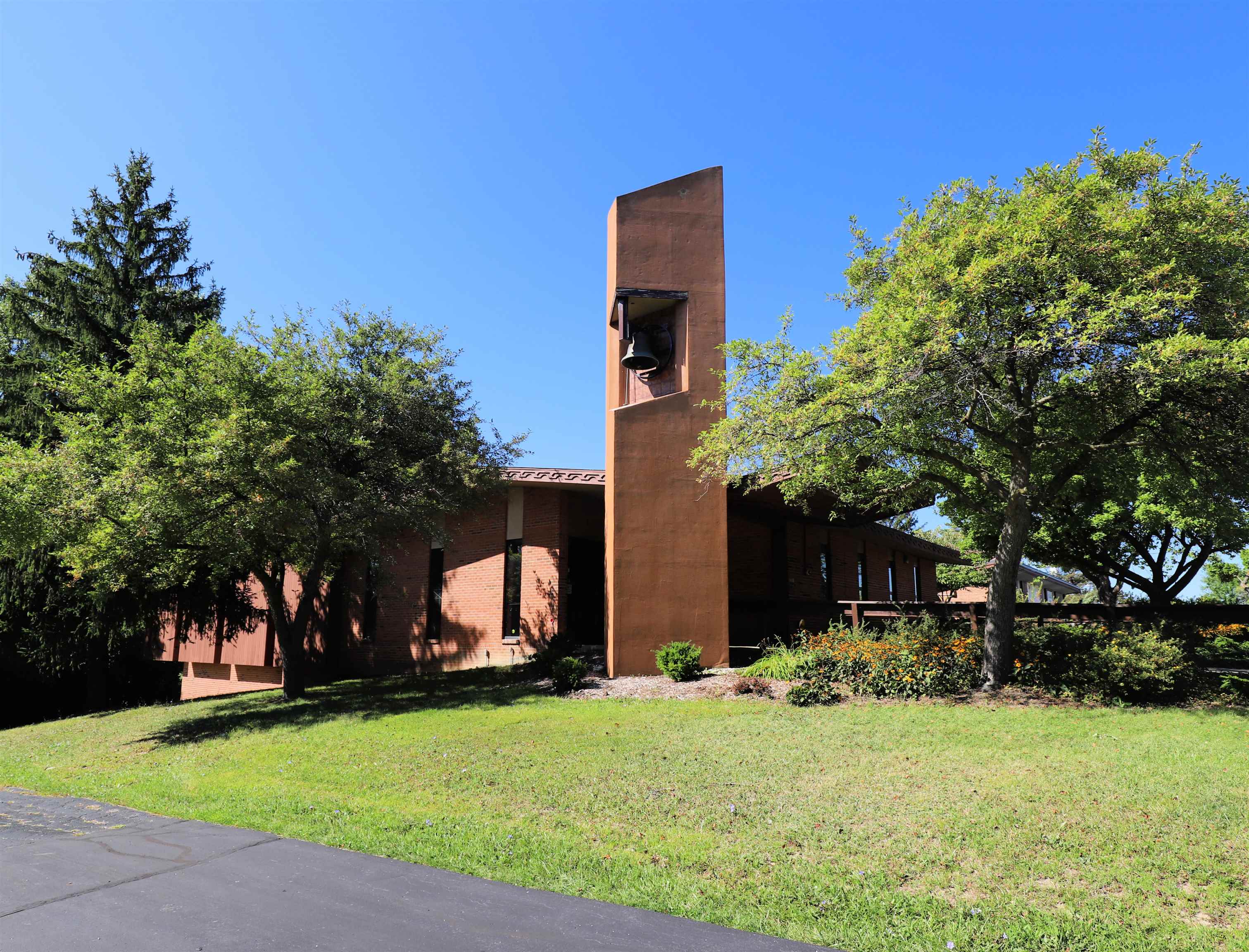 2474 S Ballenger Highway Property Photo 1