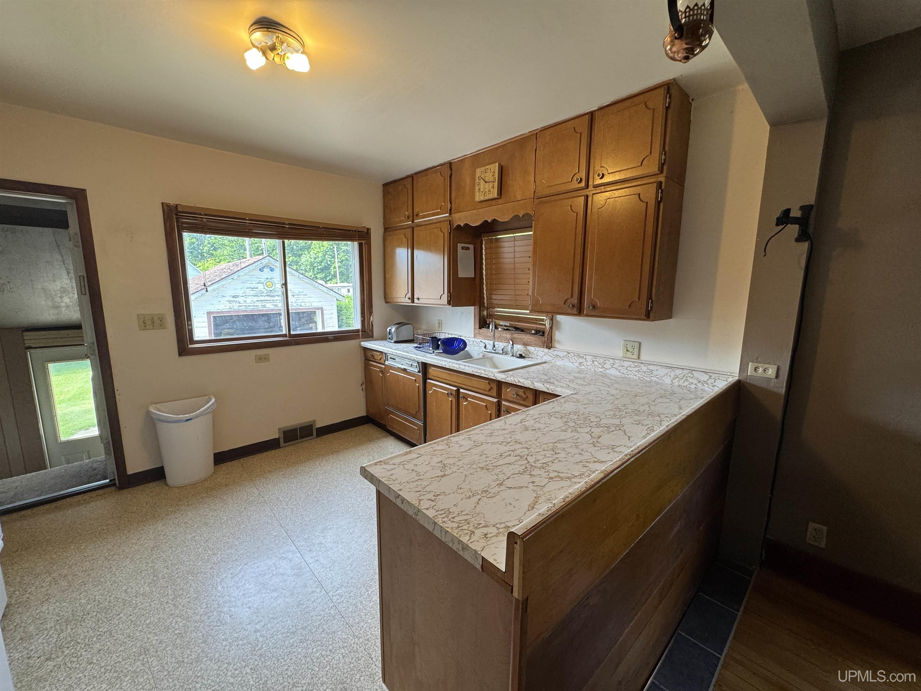 211 Michigan Avenue Property Photo 3