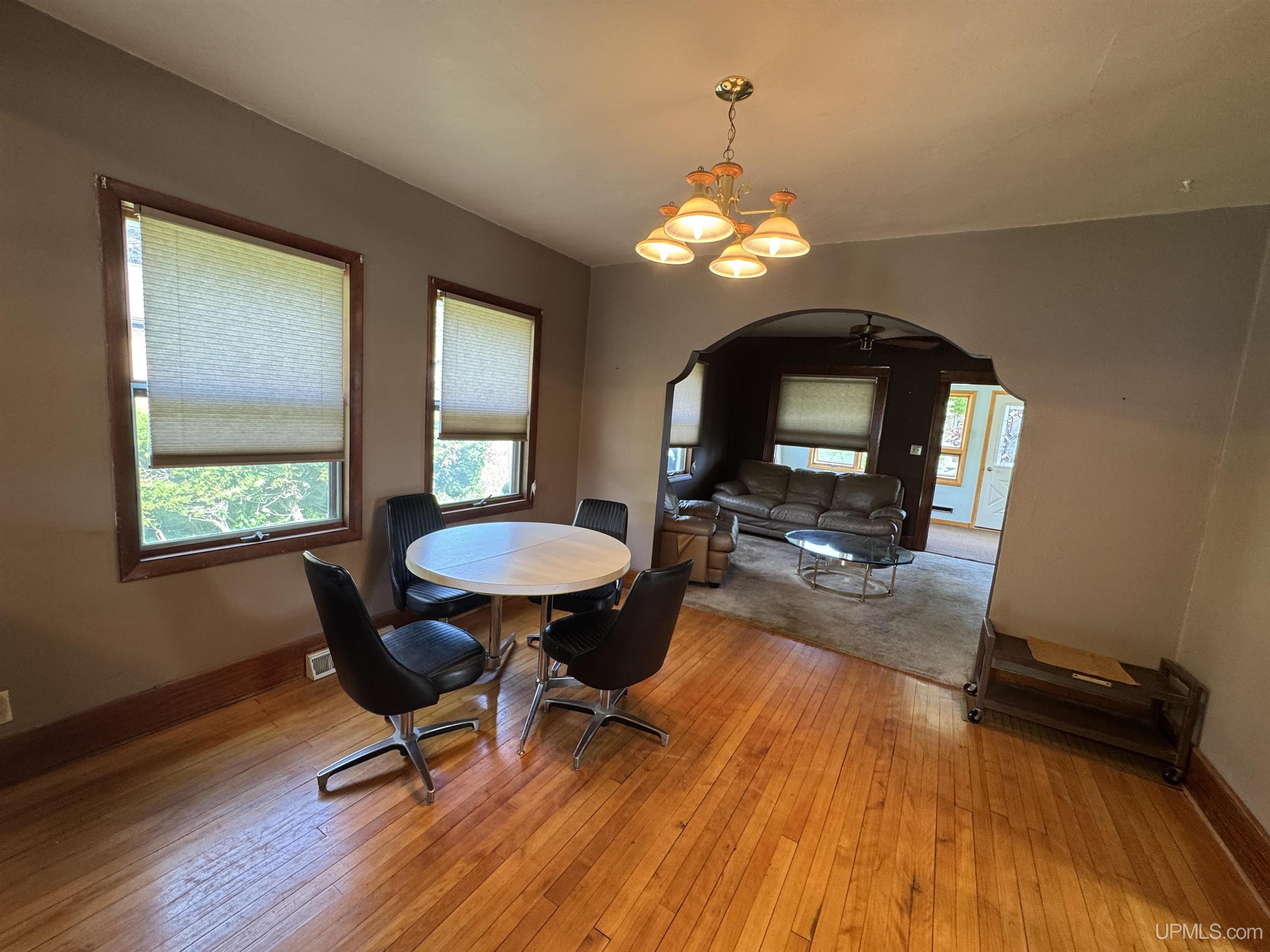 211 Michigan Avenue Property Photo 4