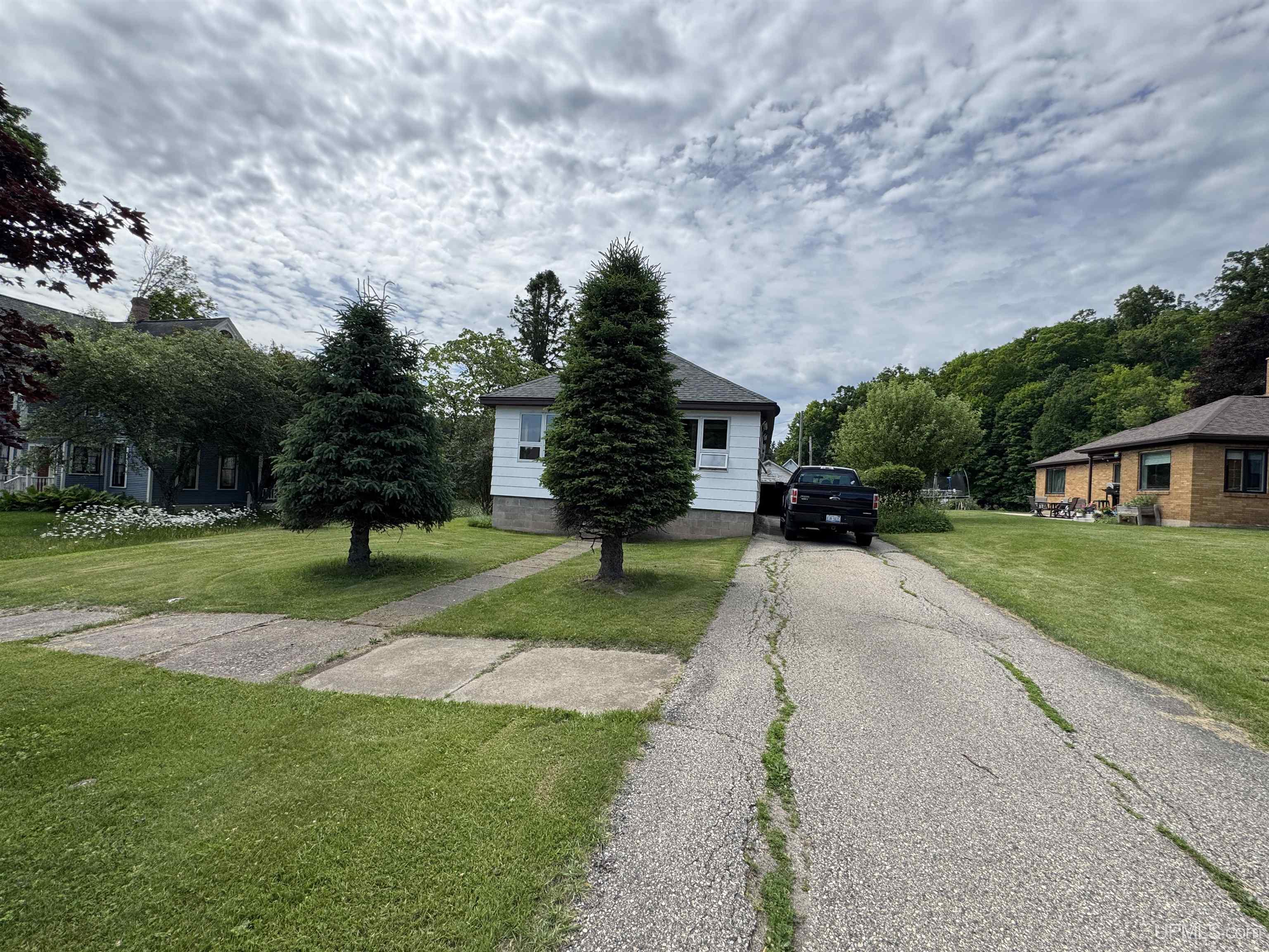 211 Michigan Avenue Property Photo 24