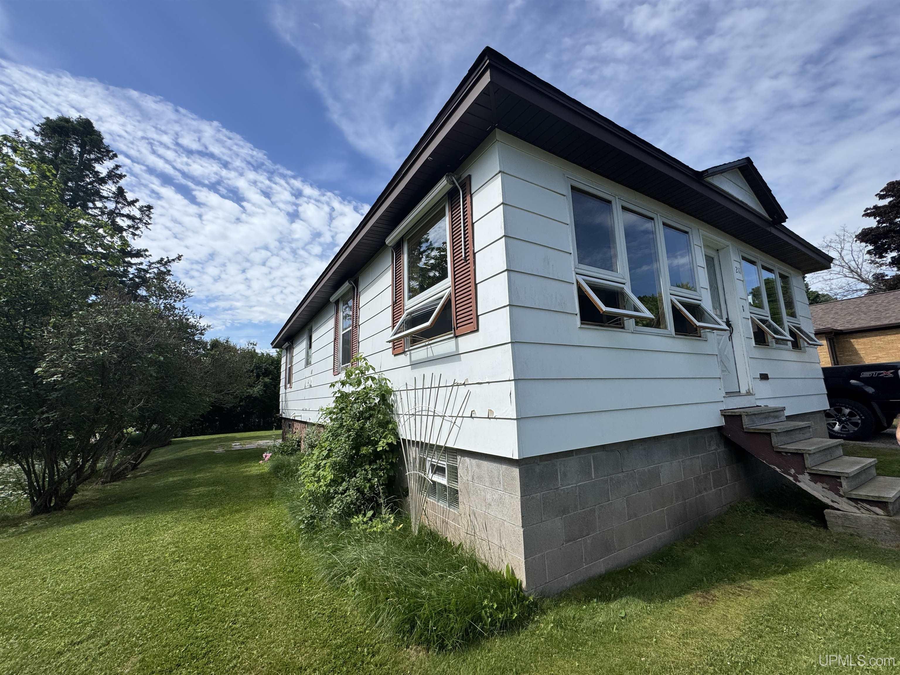 211 Michigan Avenue Property Photo 27