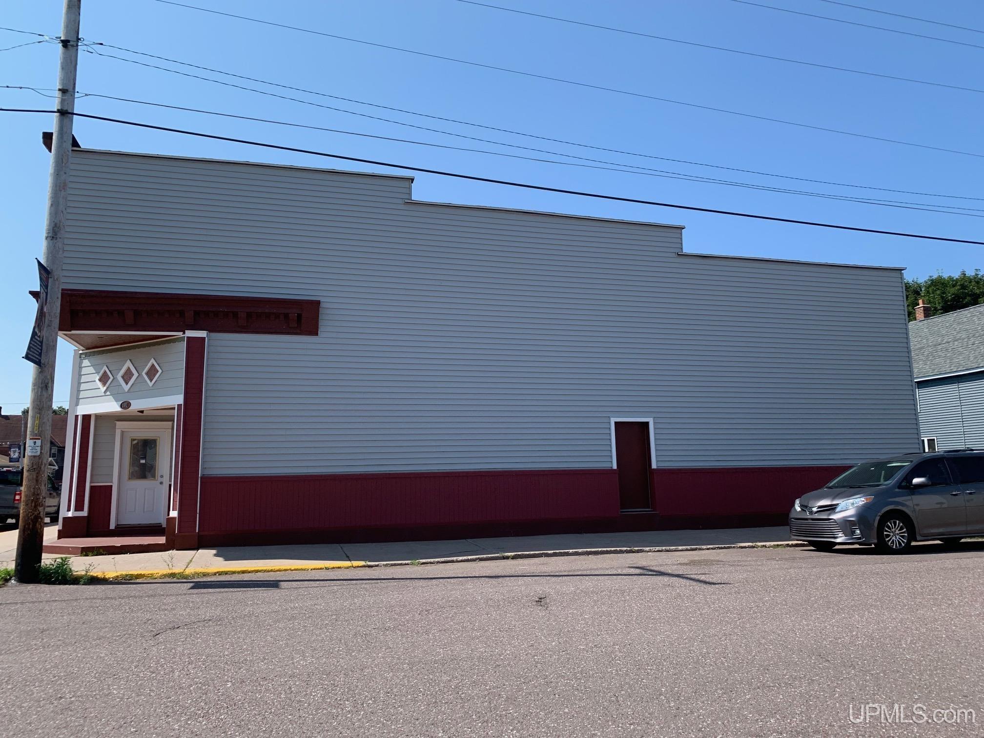 101 Hecla Street Property Photo 3