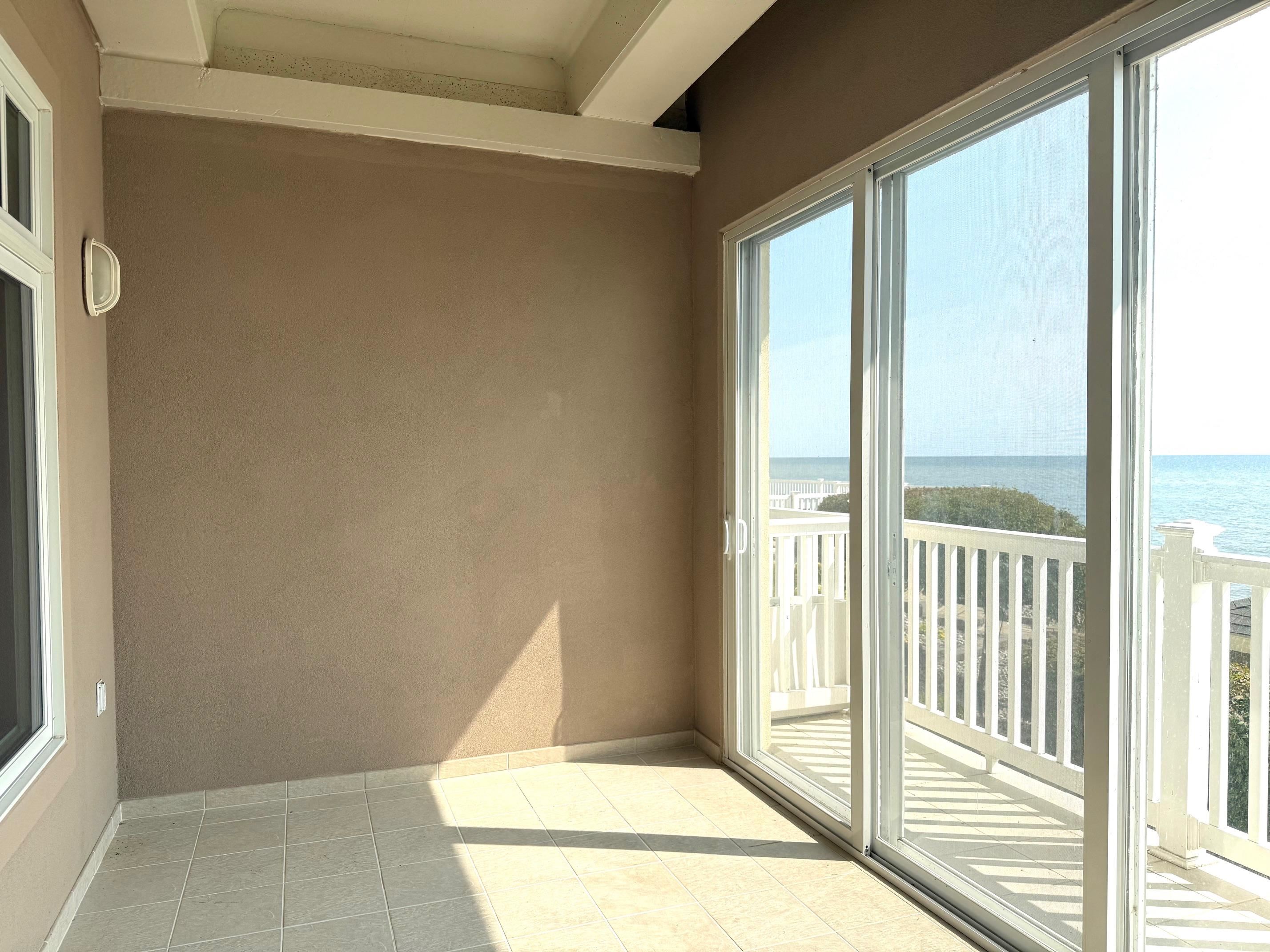 576 N Huron Unit 102 Road Property Photo 16