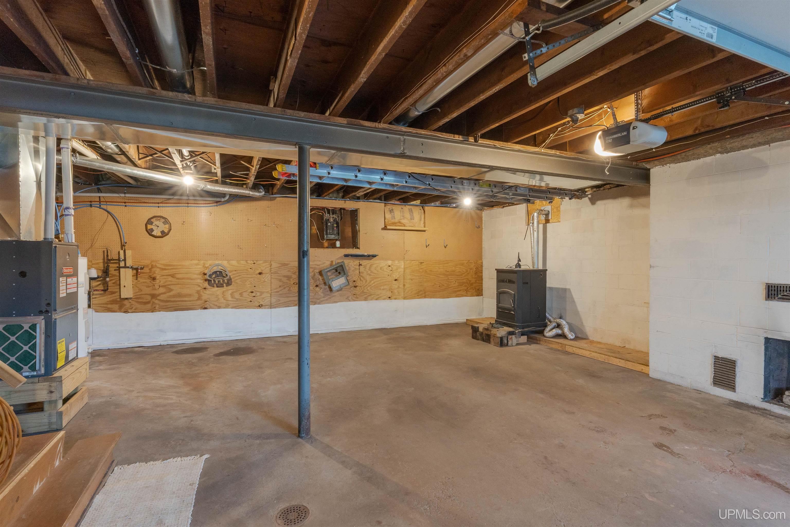 106 3rd Street Property Photo 24