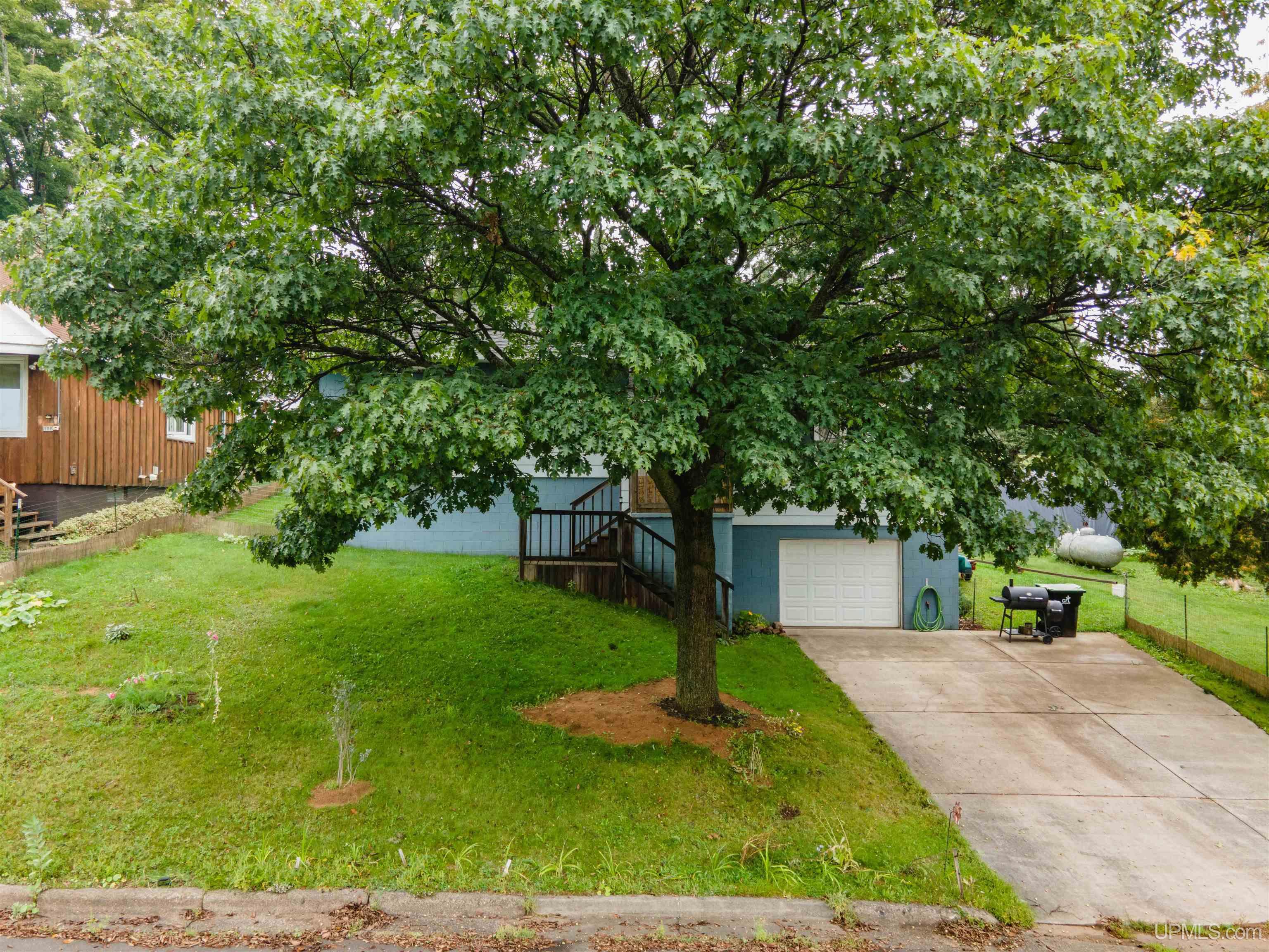 106 3rd Street Property Photo 26