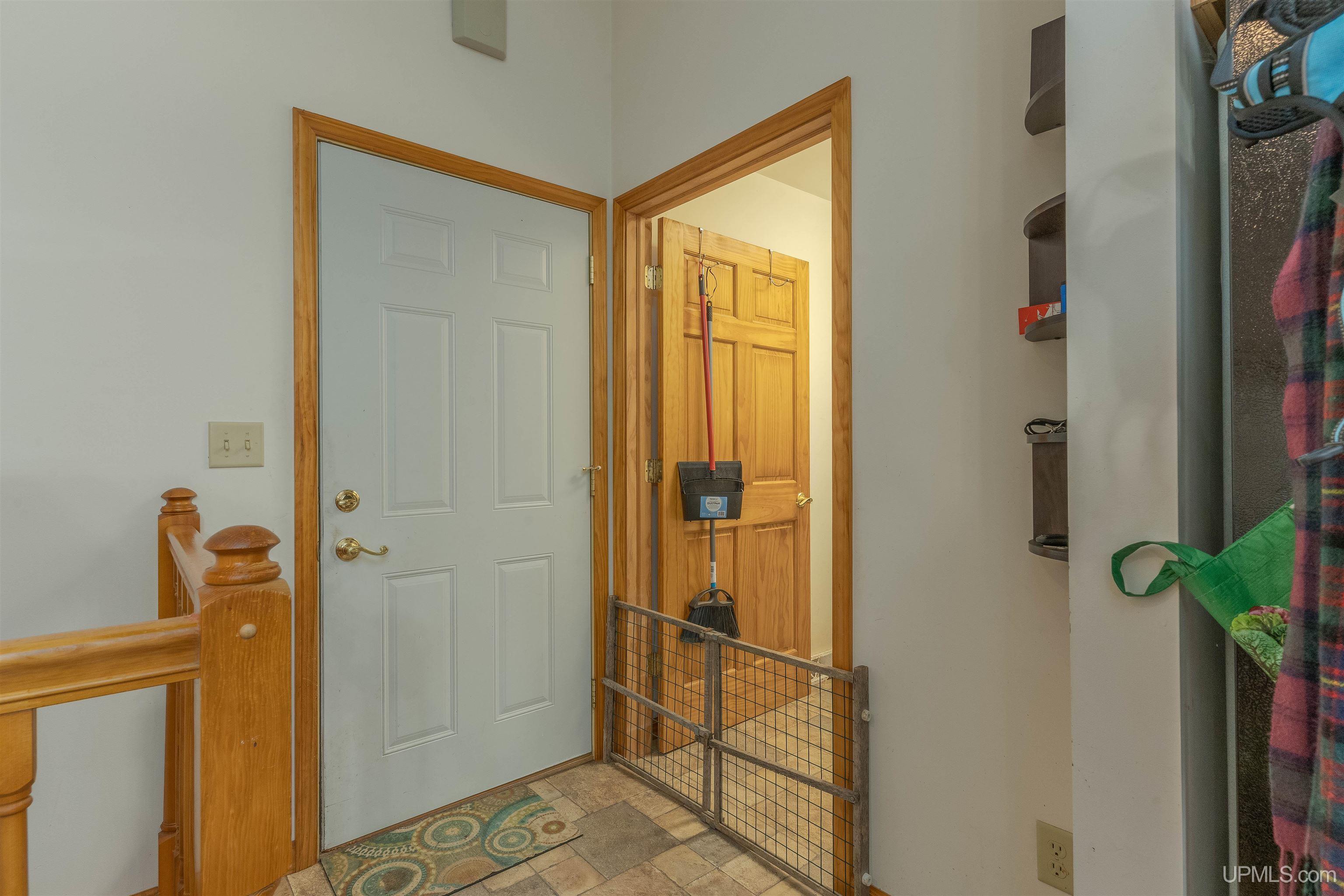 511 3rd Street Property Photo 8