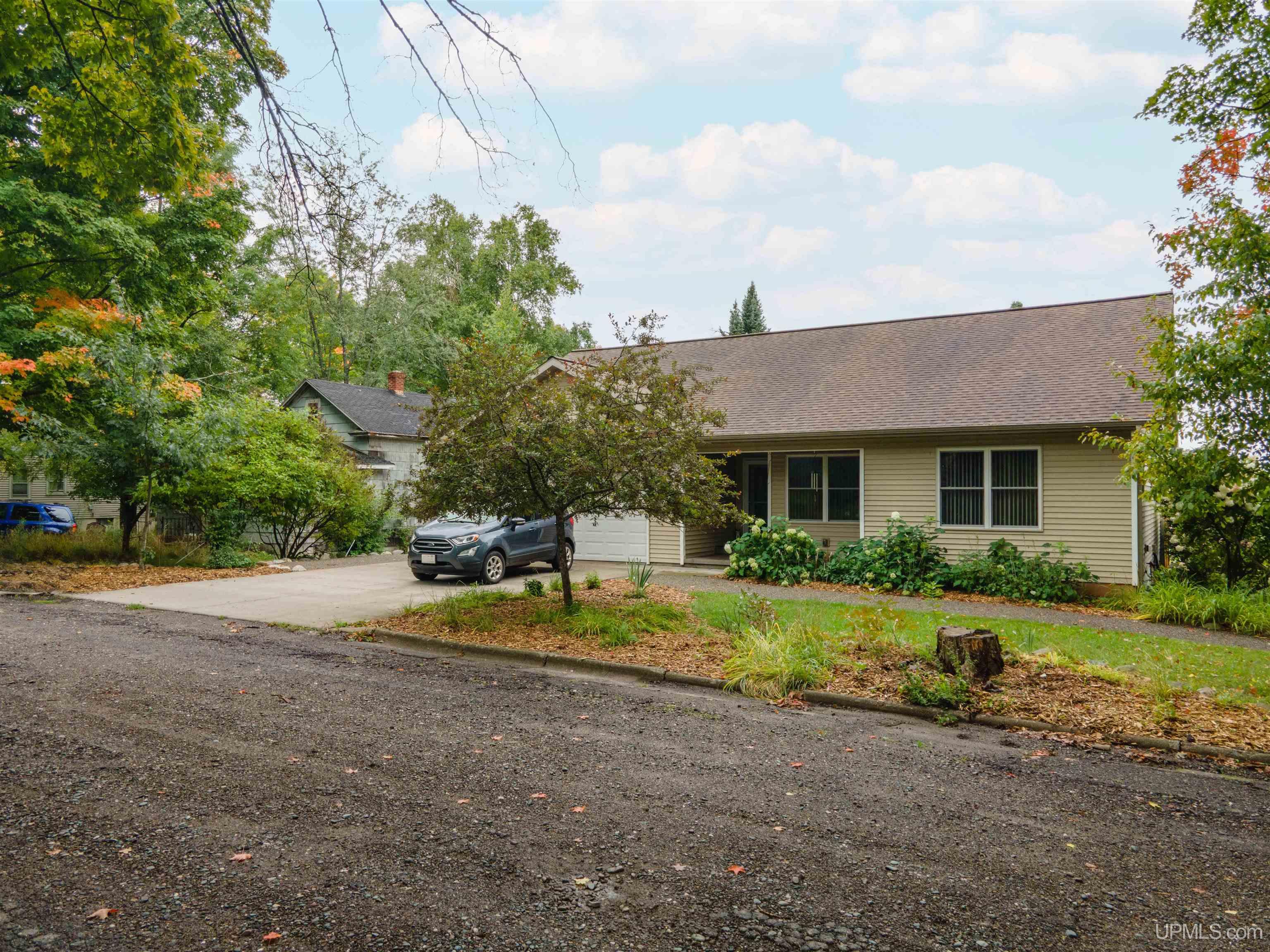 511 3rd Street Property Photo 26