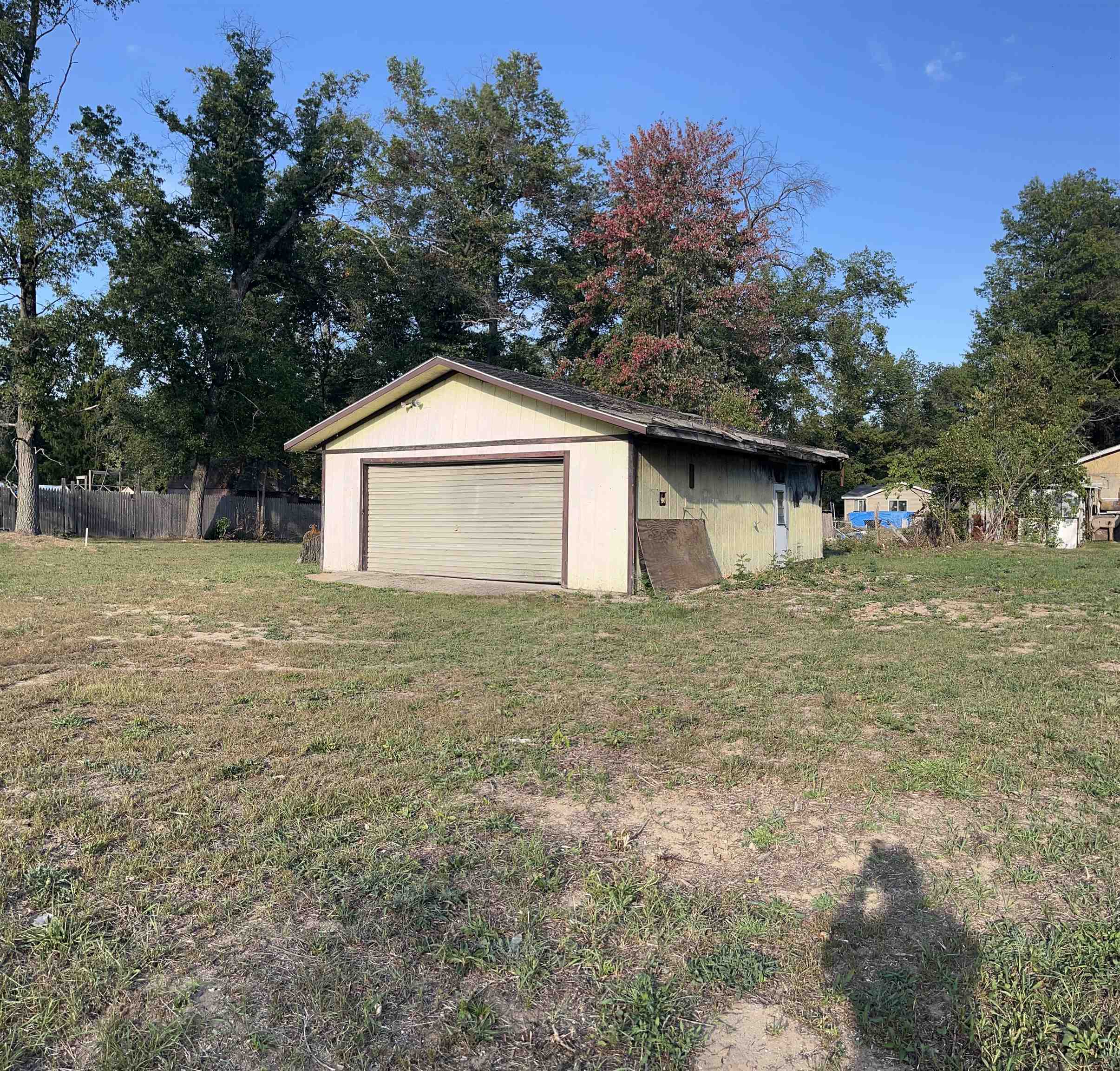 5347 Greenwood Road Property Photo 1