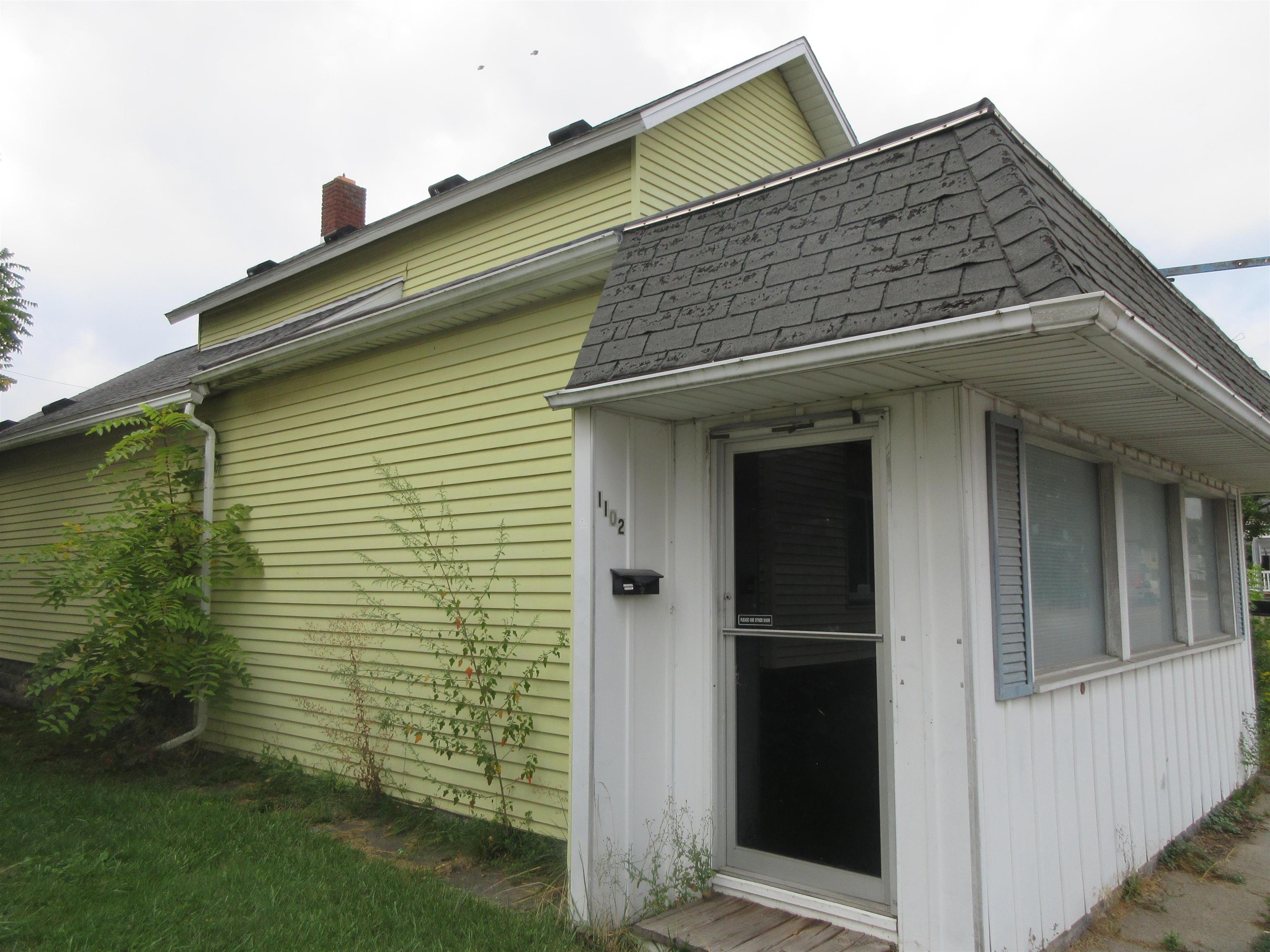 1100-1102 Garfield Avenue Property Photo 3