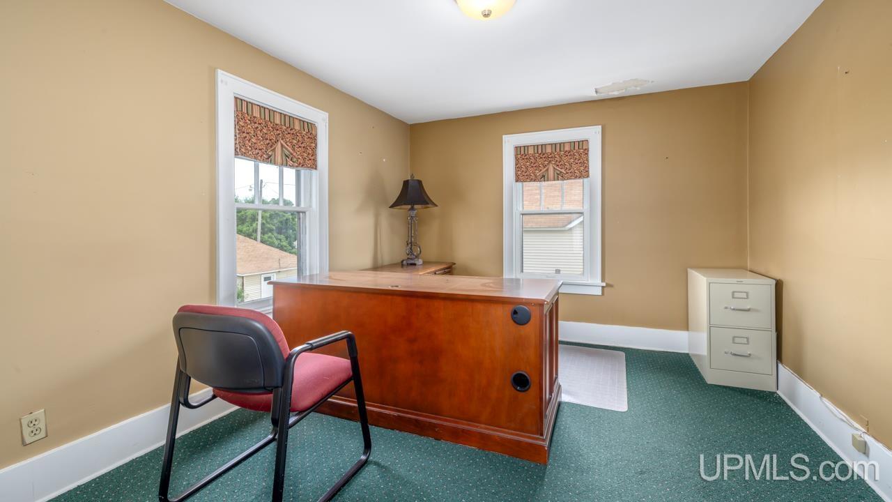212 E Margaret Street Property Photo 10