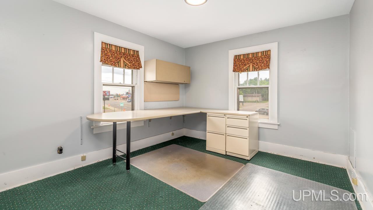 212 E Margaret Street Property Photo 11