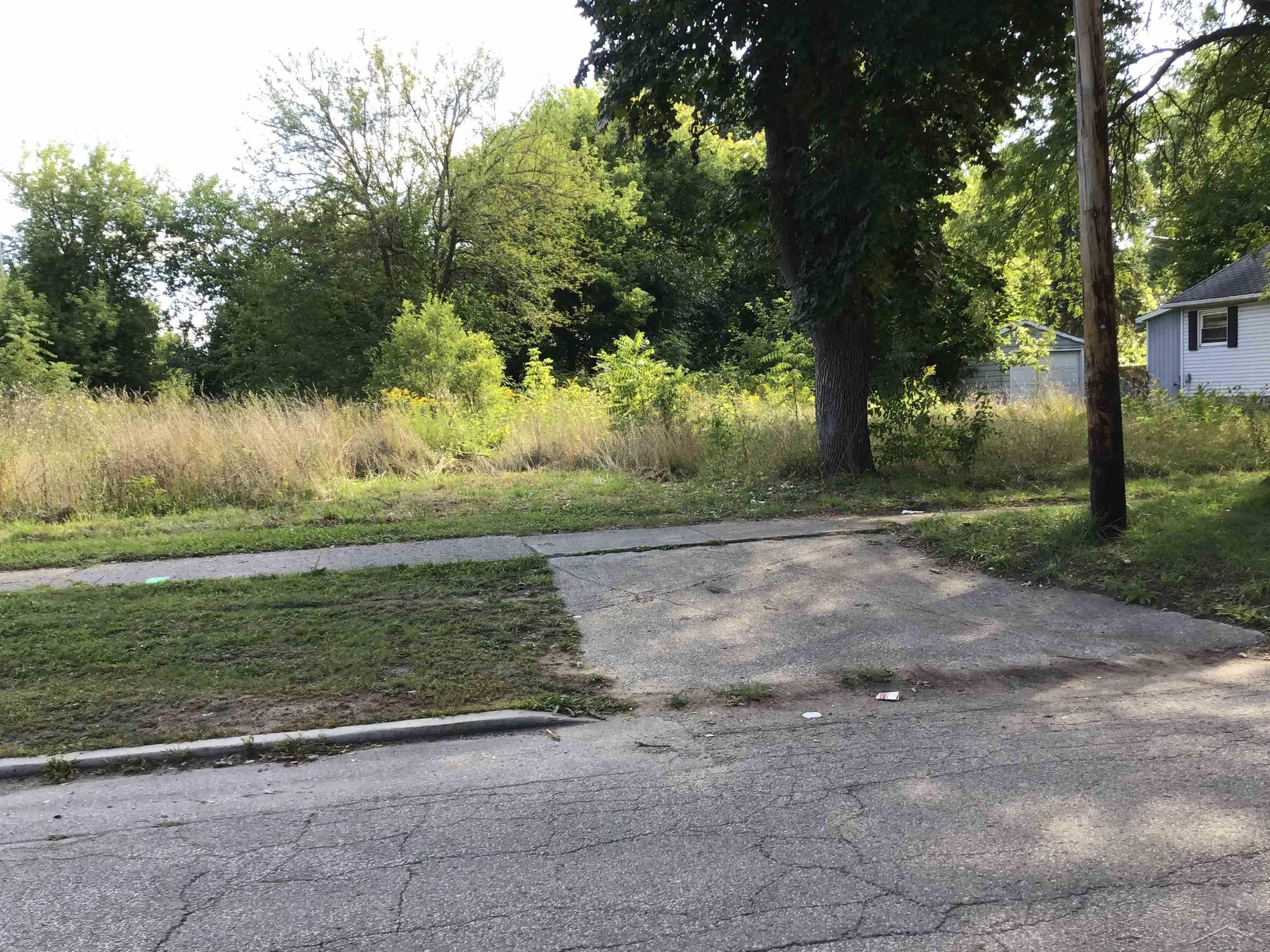 1823 Ring Street Property Photo 1