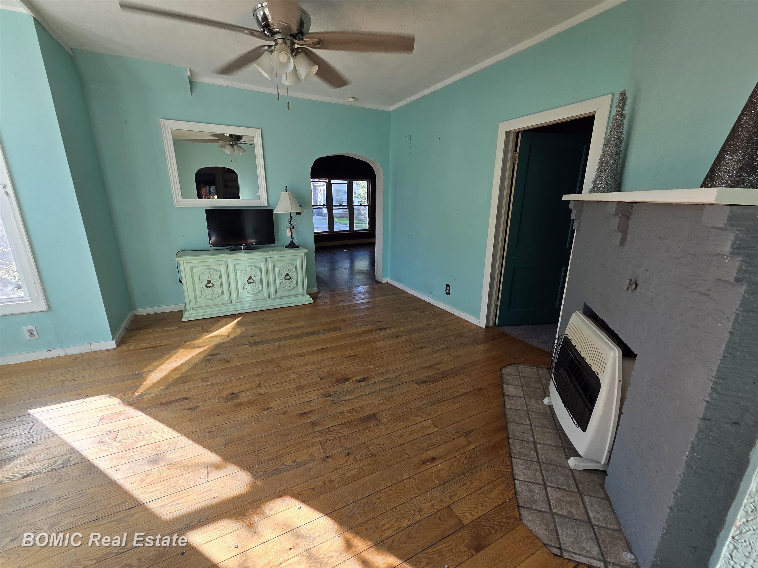 413 Franklin Street Property Photo 6