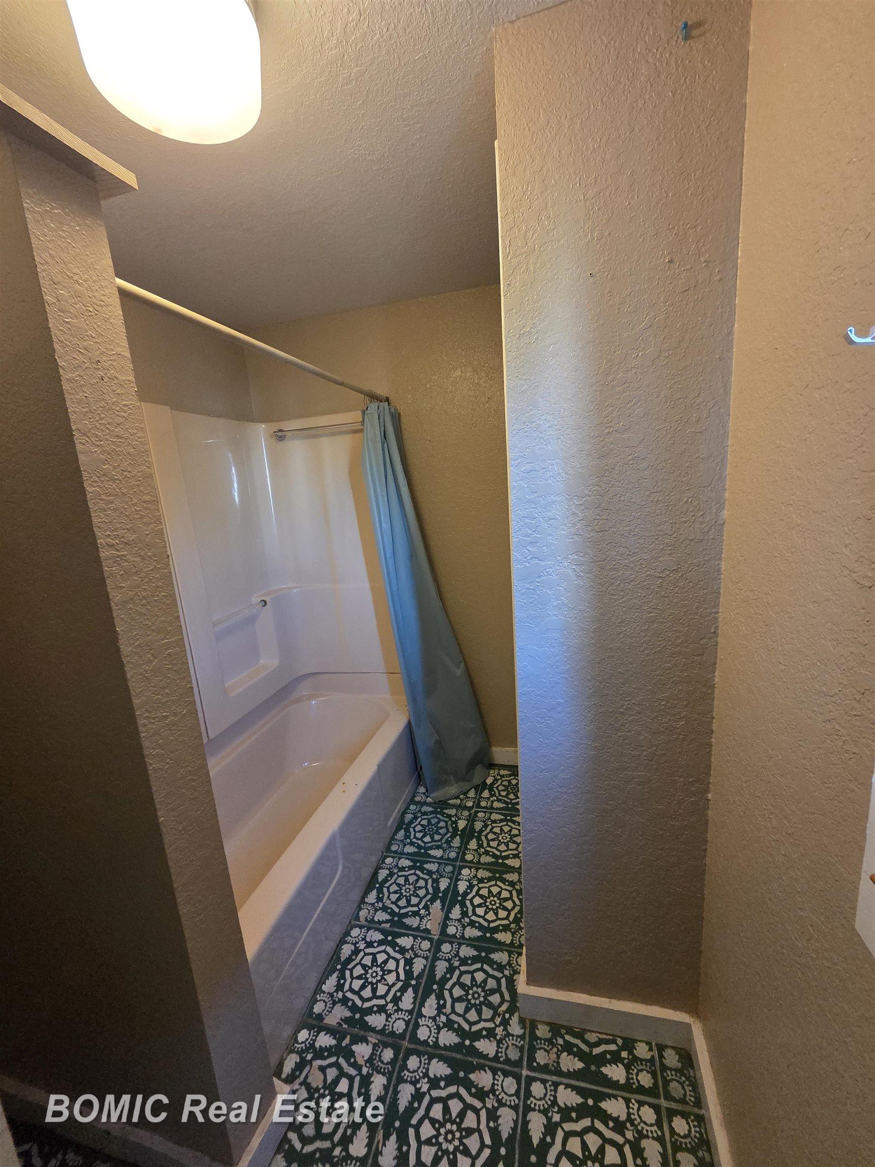 413 Franklin Street Property Photo 11