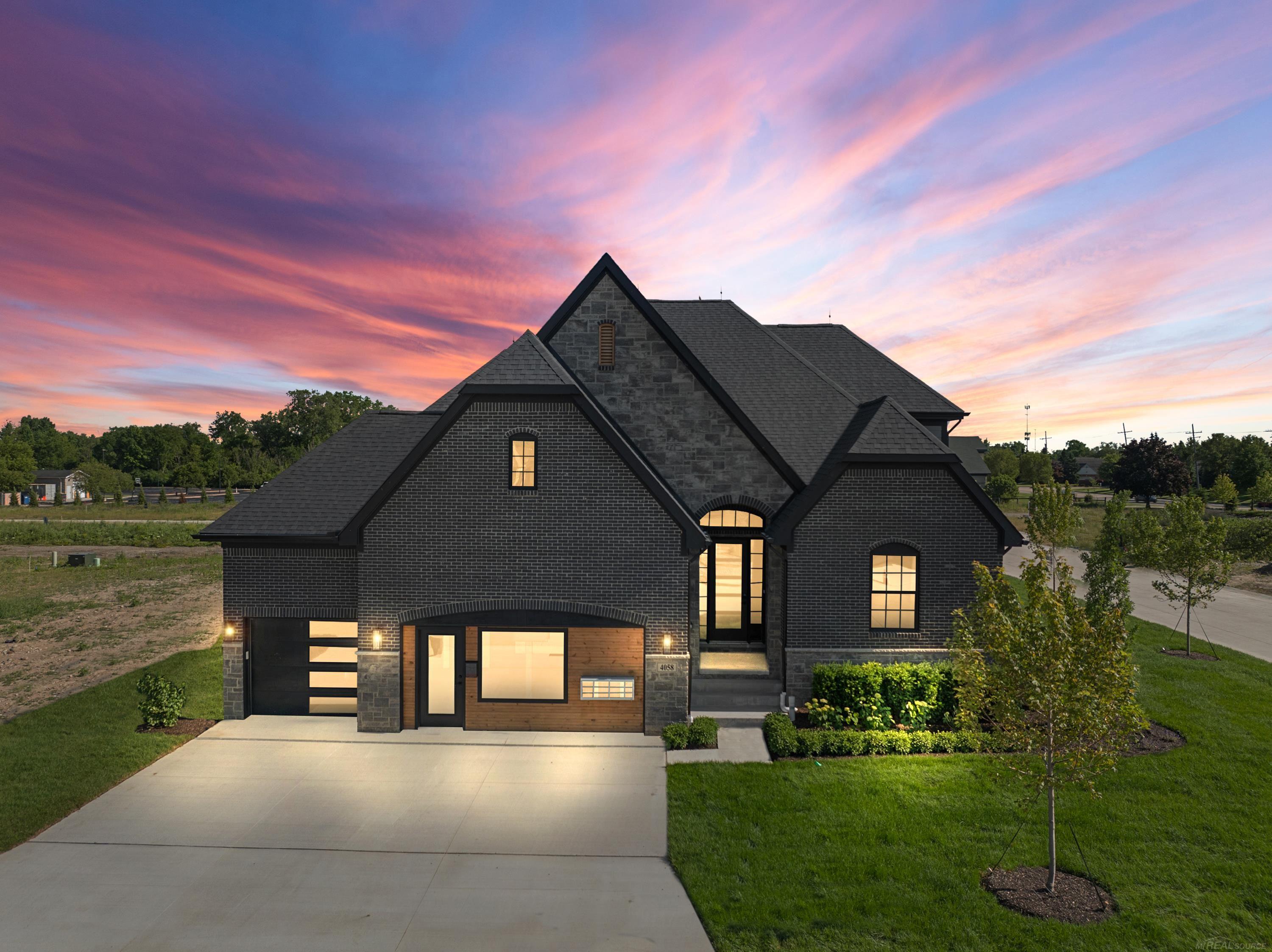 42512 Saddle Lane Property Photo 1