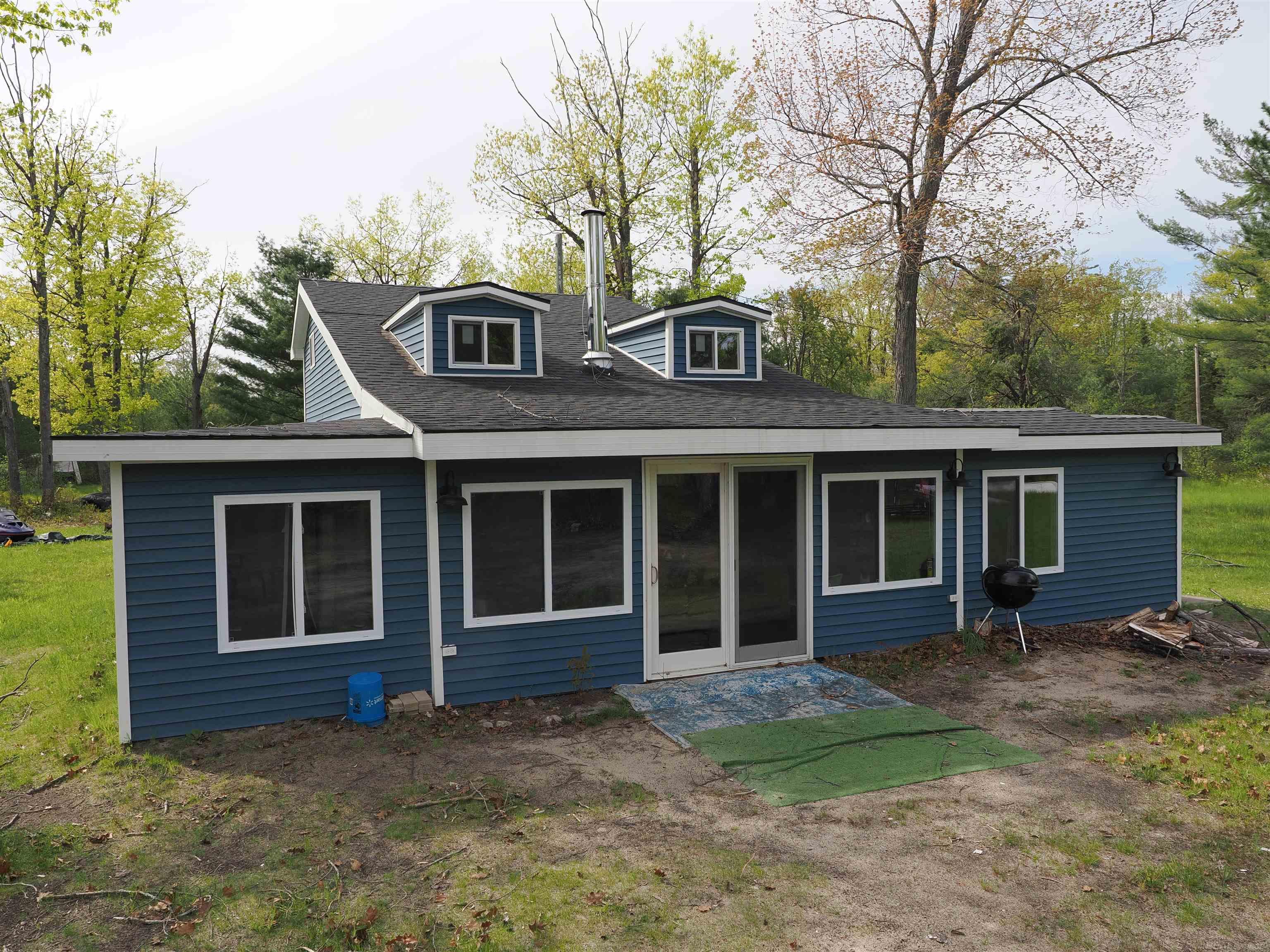 4011 Sandall Road Property Photo 1