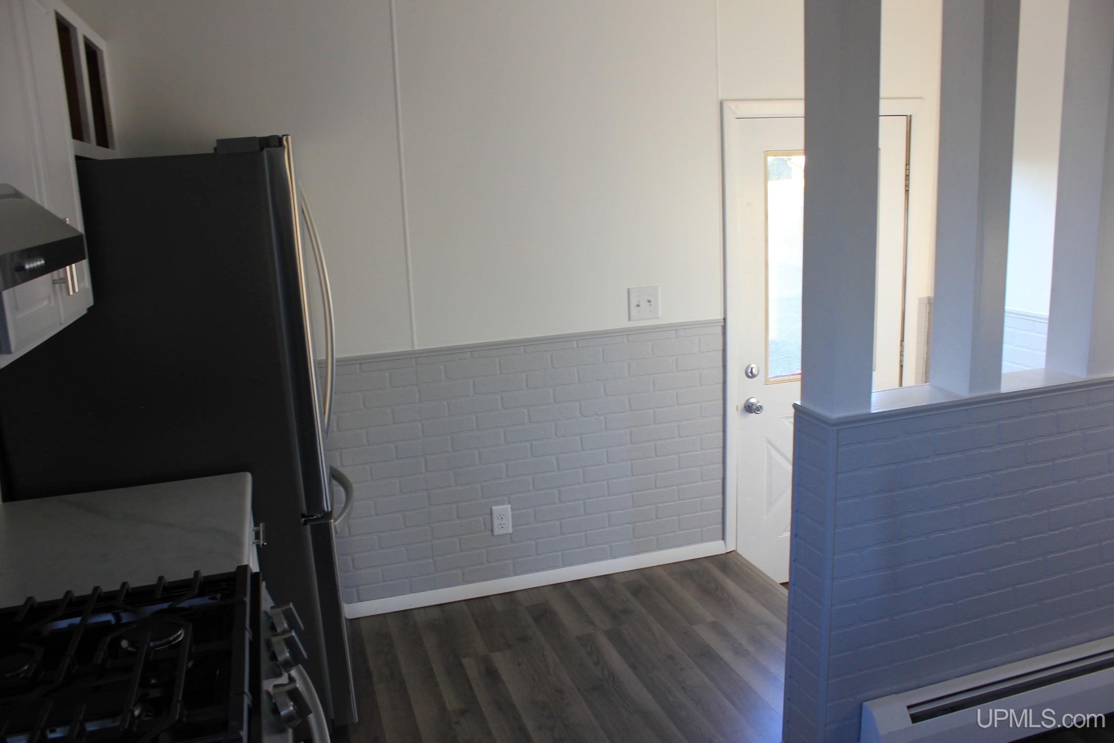 514 Hacey Street Property Photo 6