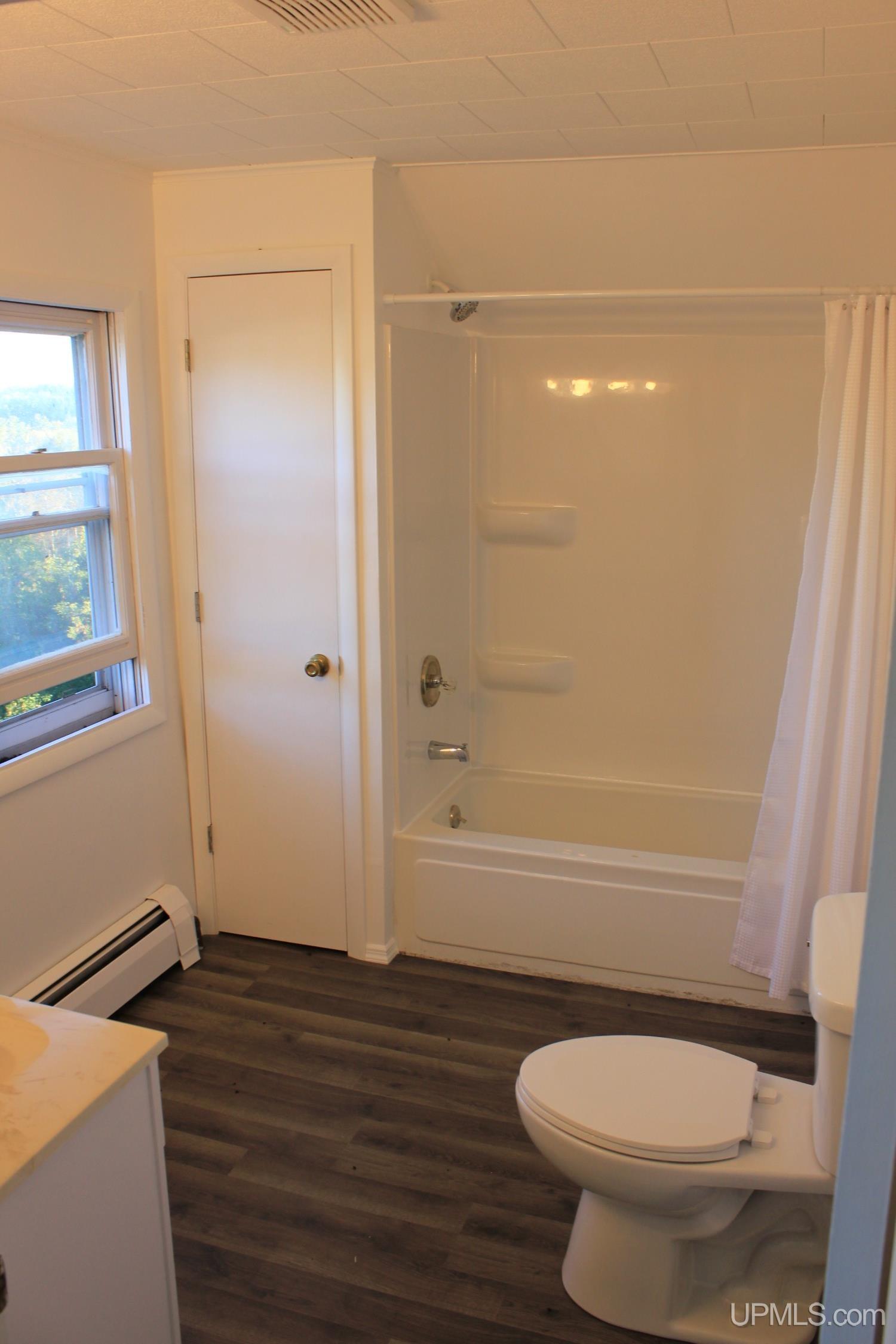 514 Hacey Street Property Photo 10
