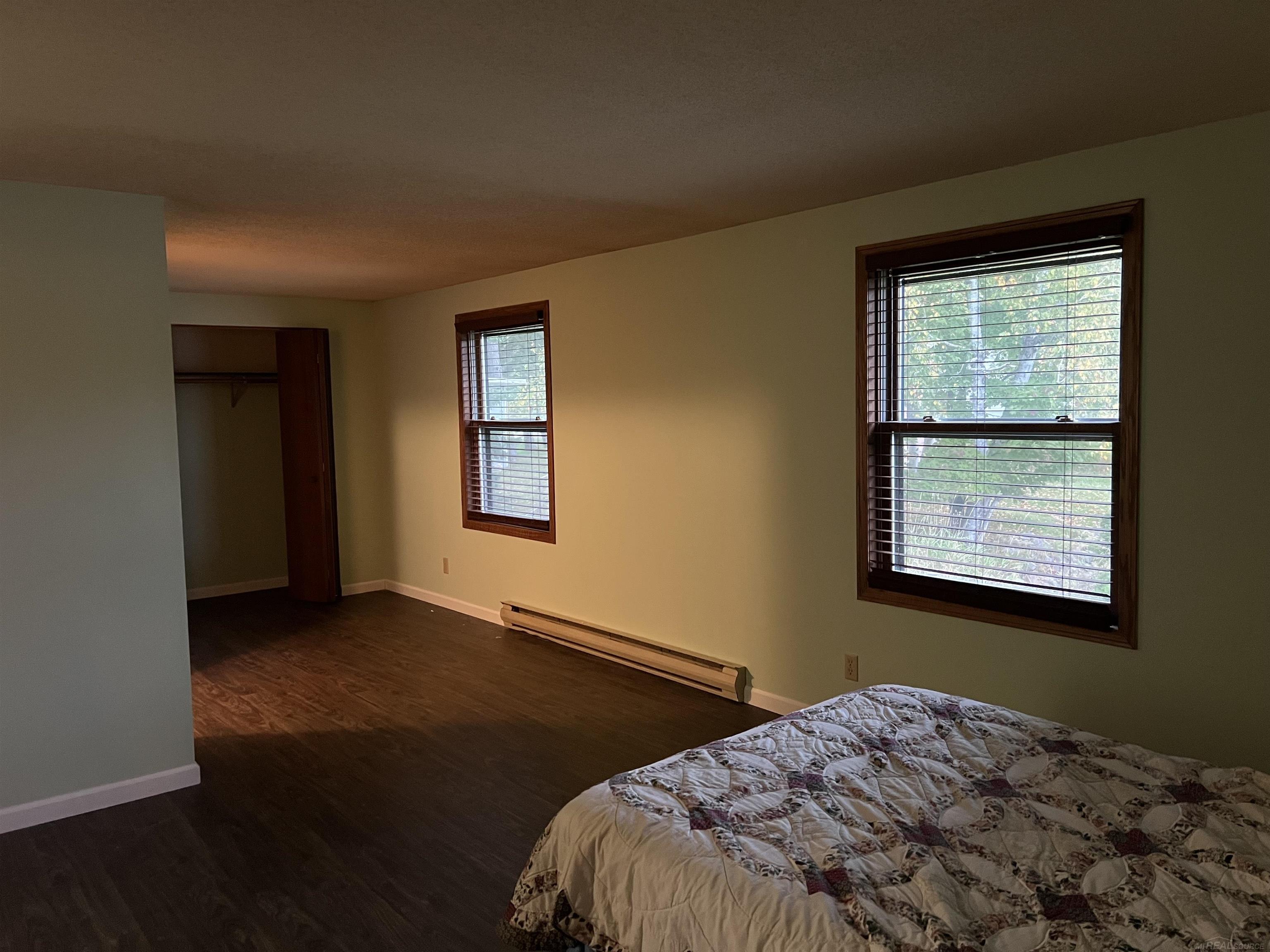 2039 S Riverside Drive Property Photo 17