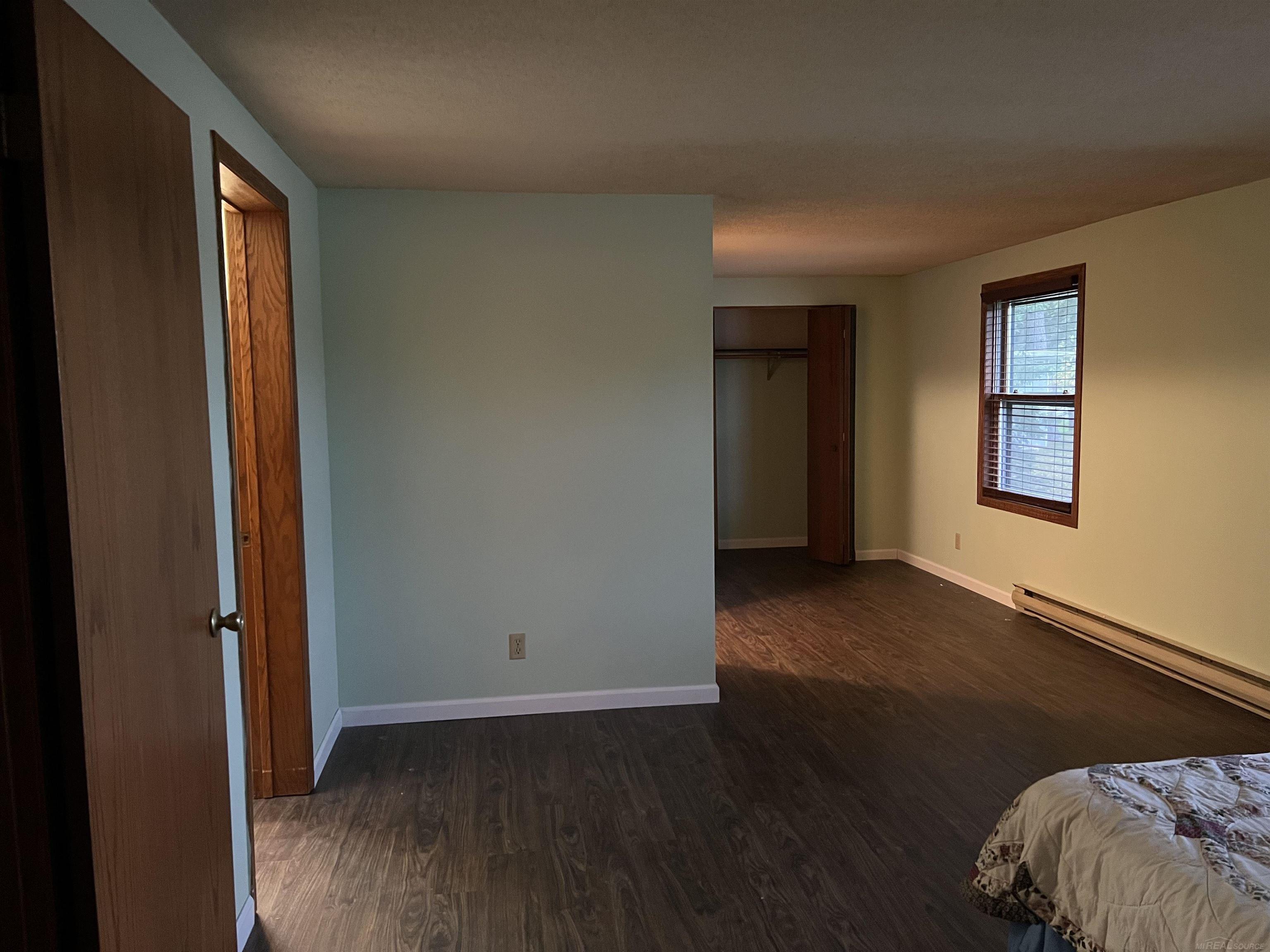 2039 S Riverside Drive Property Photo 18