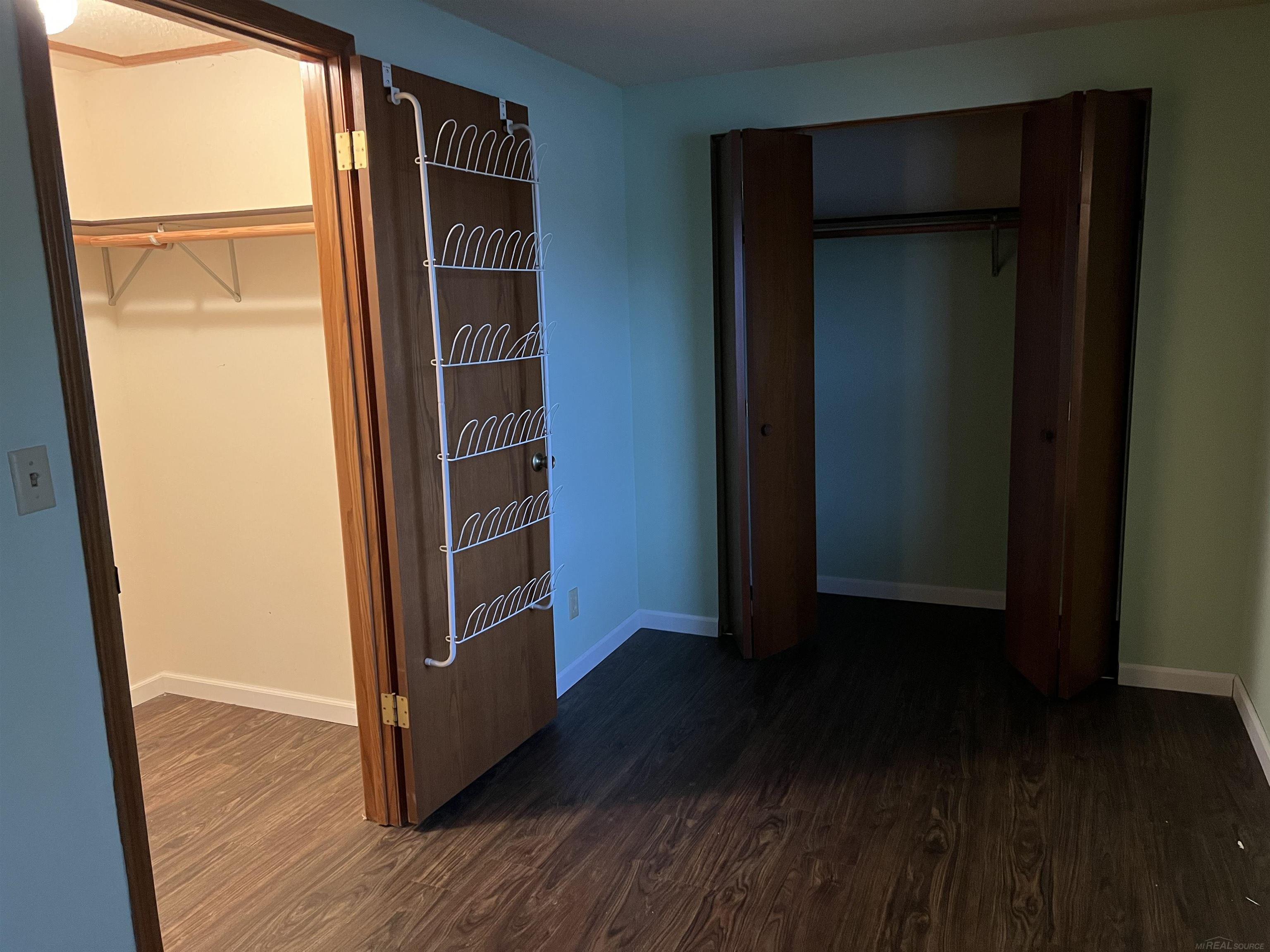 2039 S Riverside Drive Property Photo 20