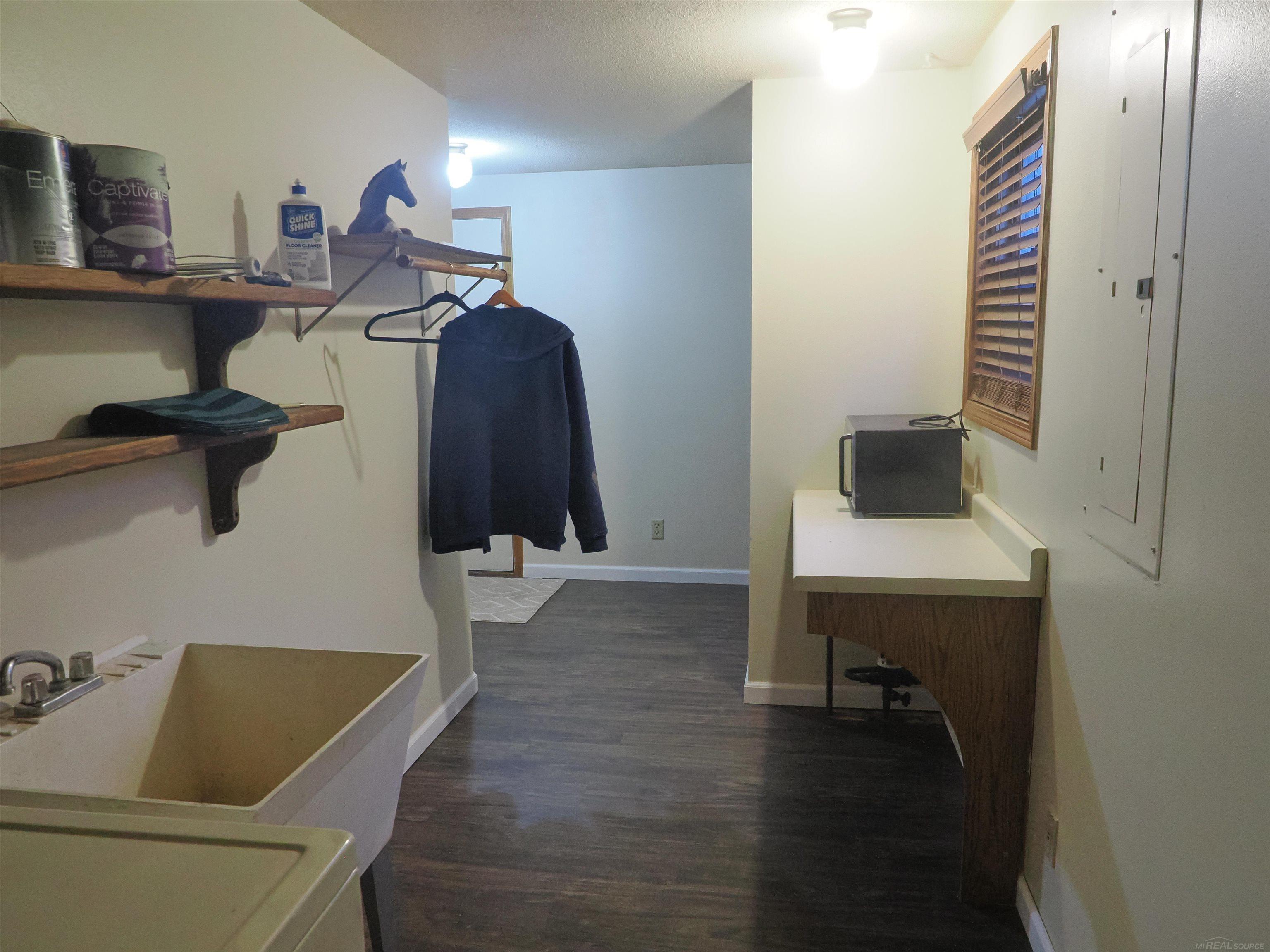 2039 S Riverside Drive Property Photo 29