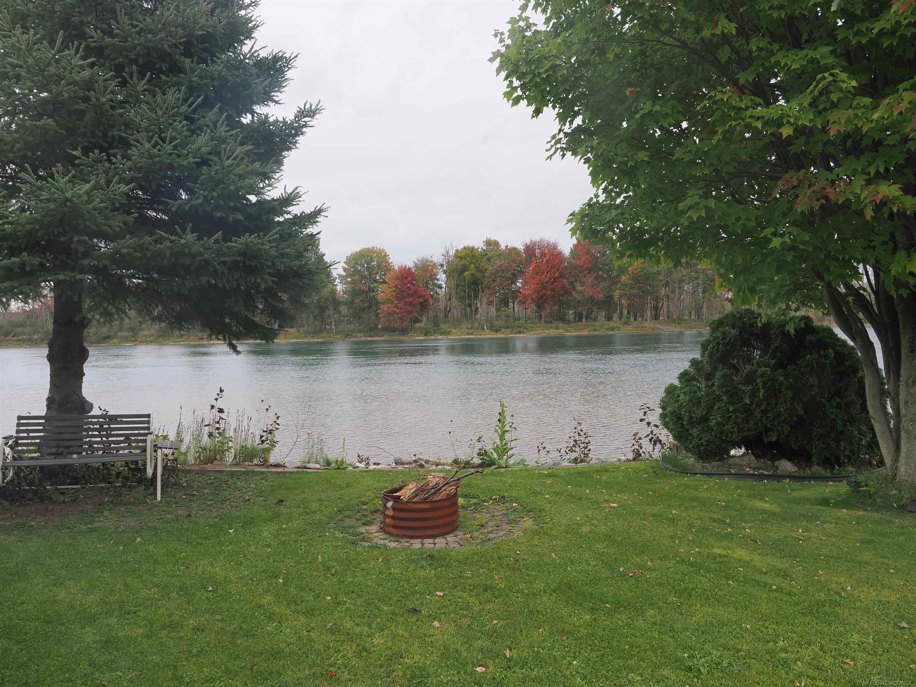 2039 S Riverside Drive Property Photo 31