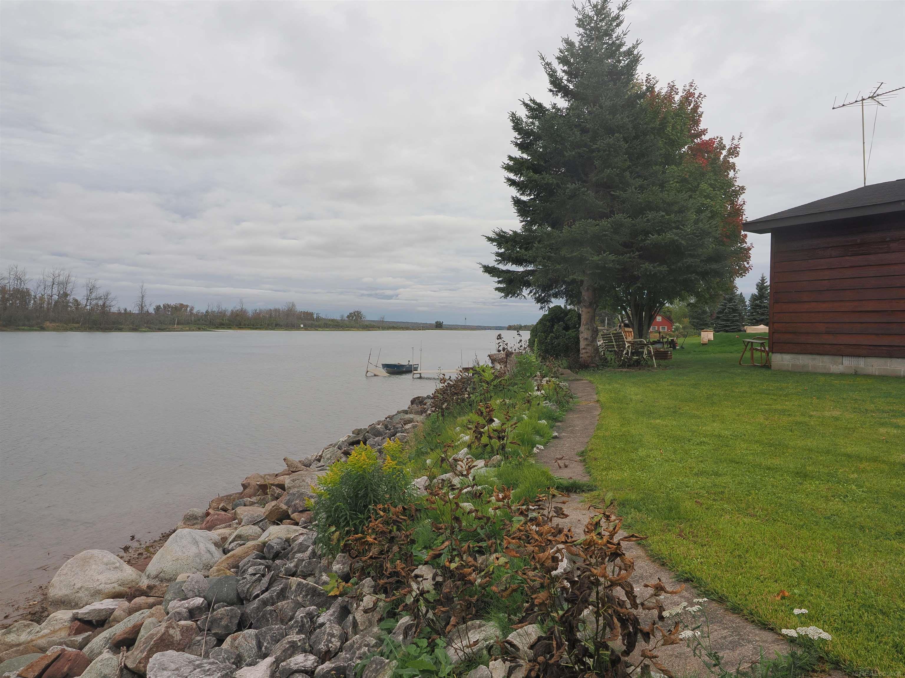 2039 S Riverside Drive Property Photo 38