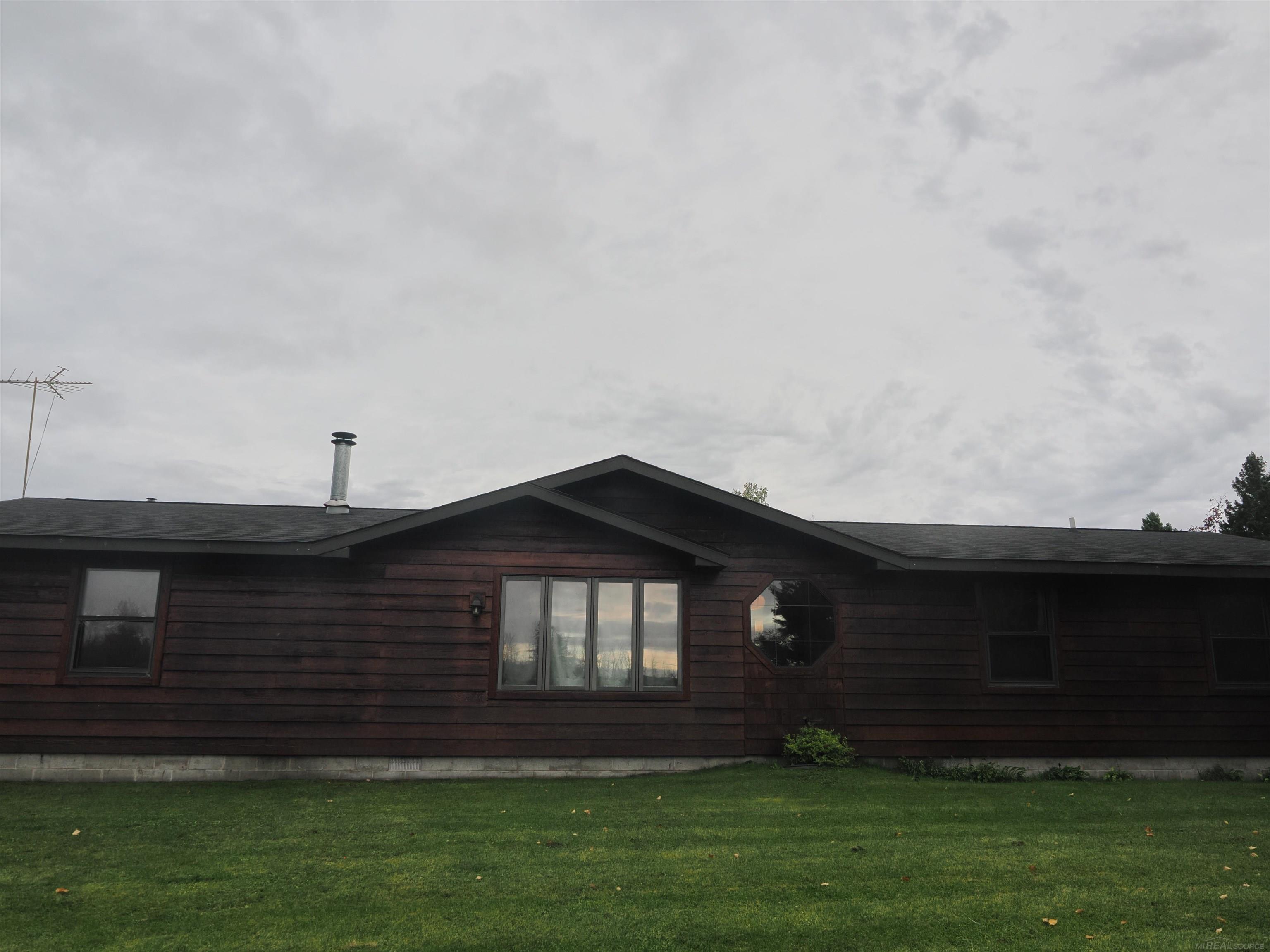 2039 S Riverside Drive Property Photo 47