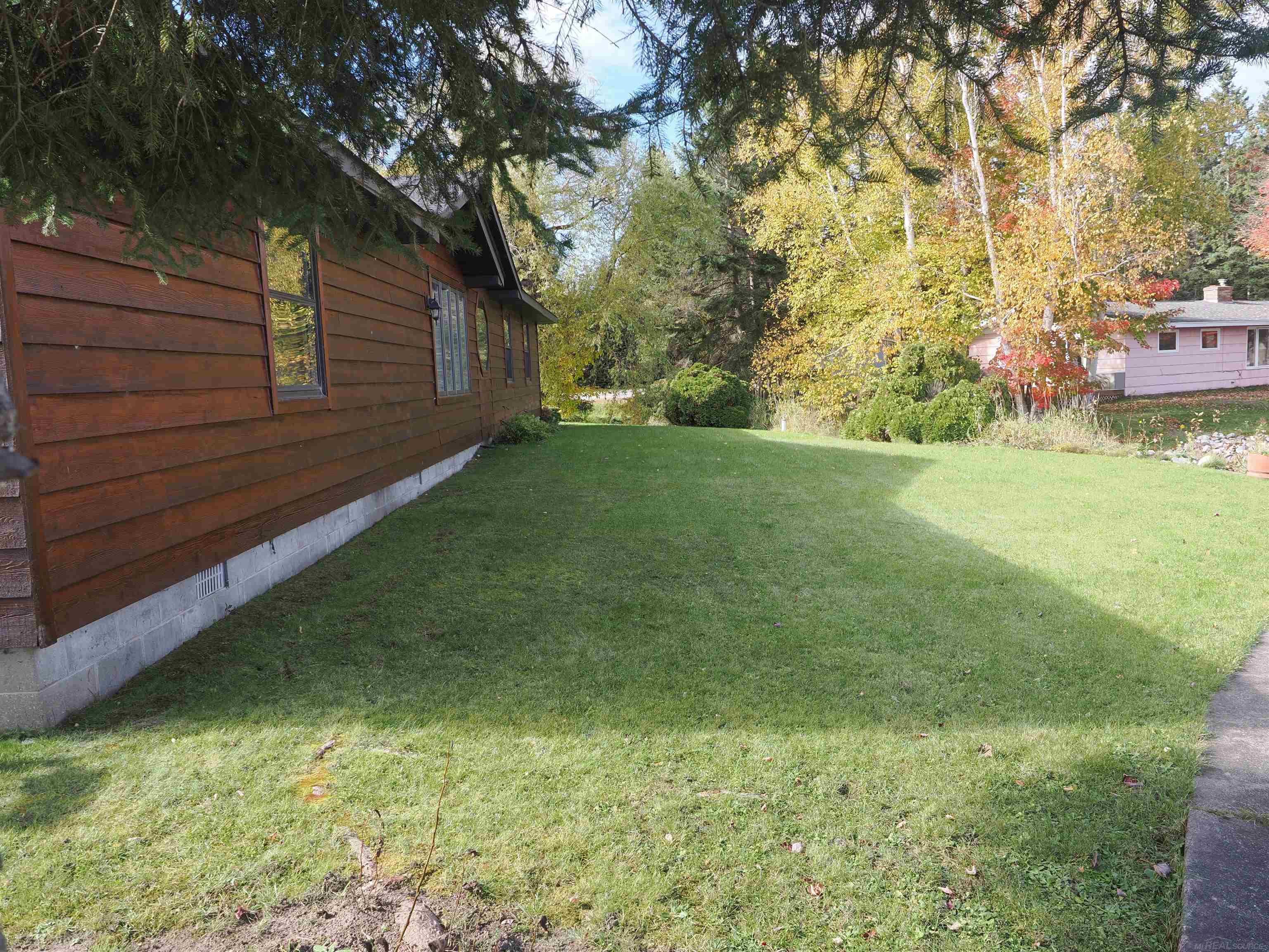 2039 S Riverside Drive Property Photo 57