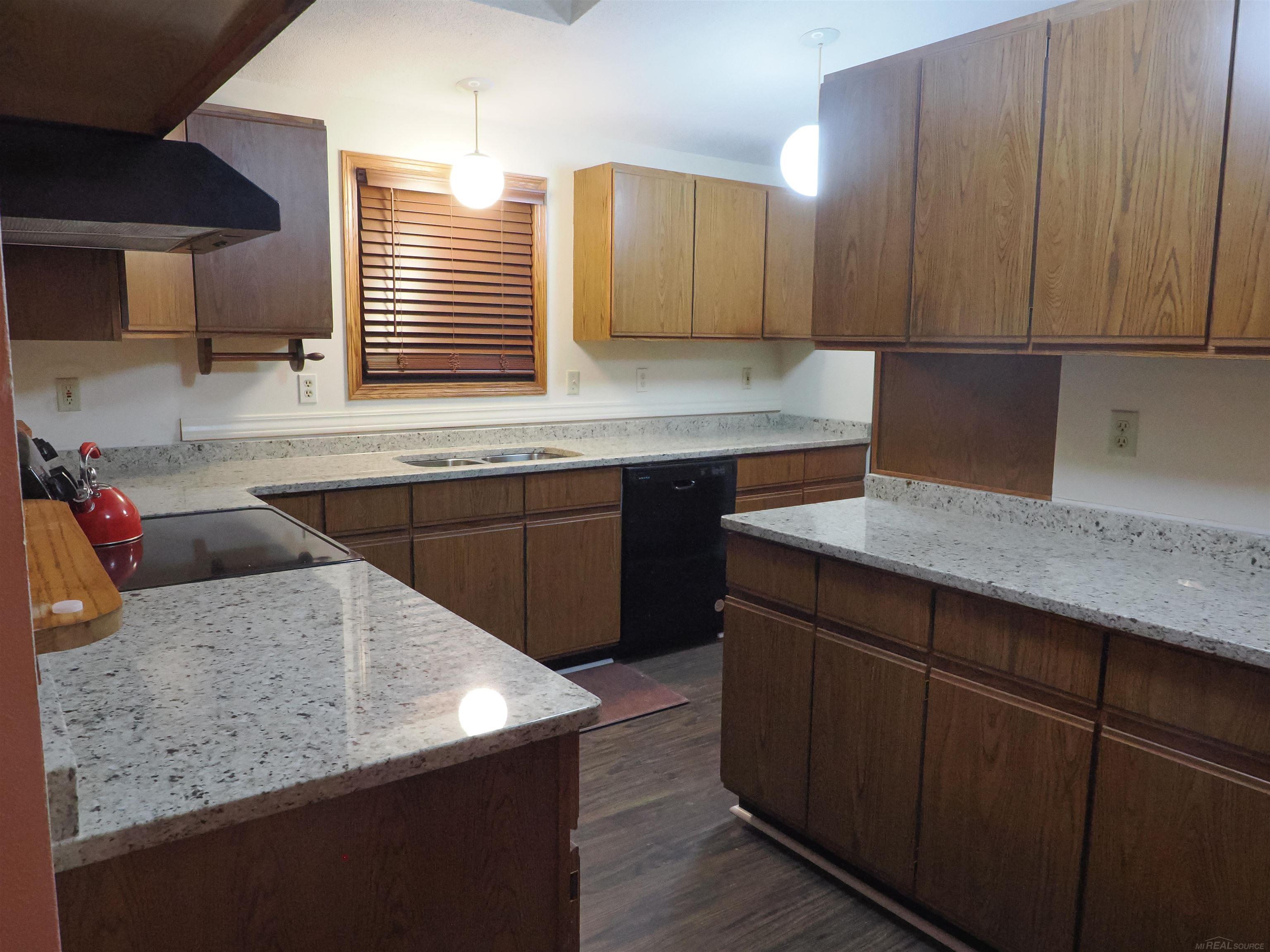 2039 S Riverside Drive Property Photo 62
