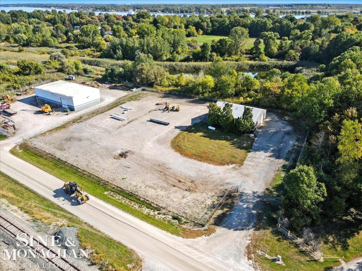3623 Range Road Property Photo 3