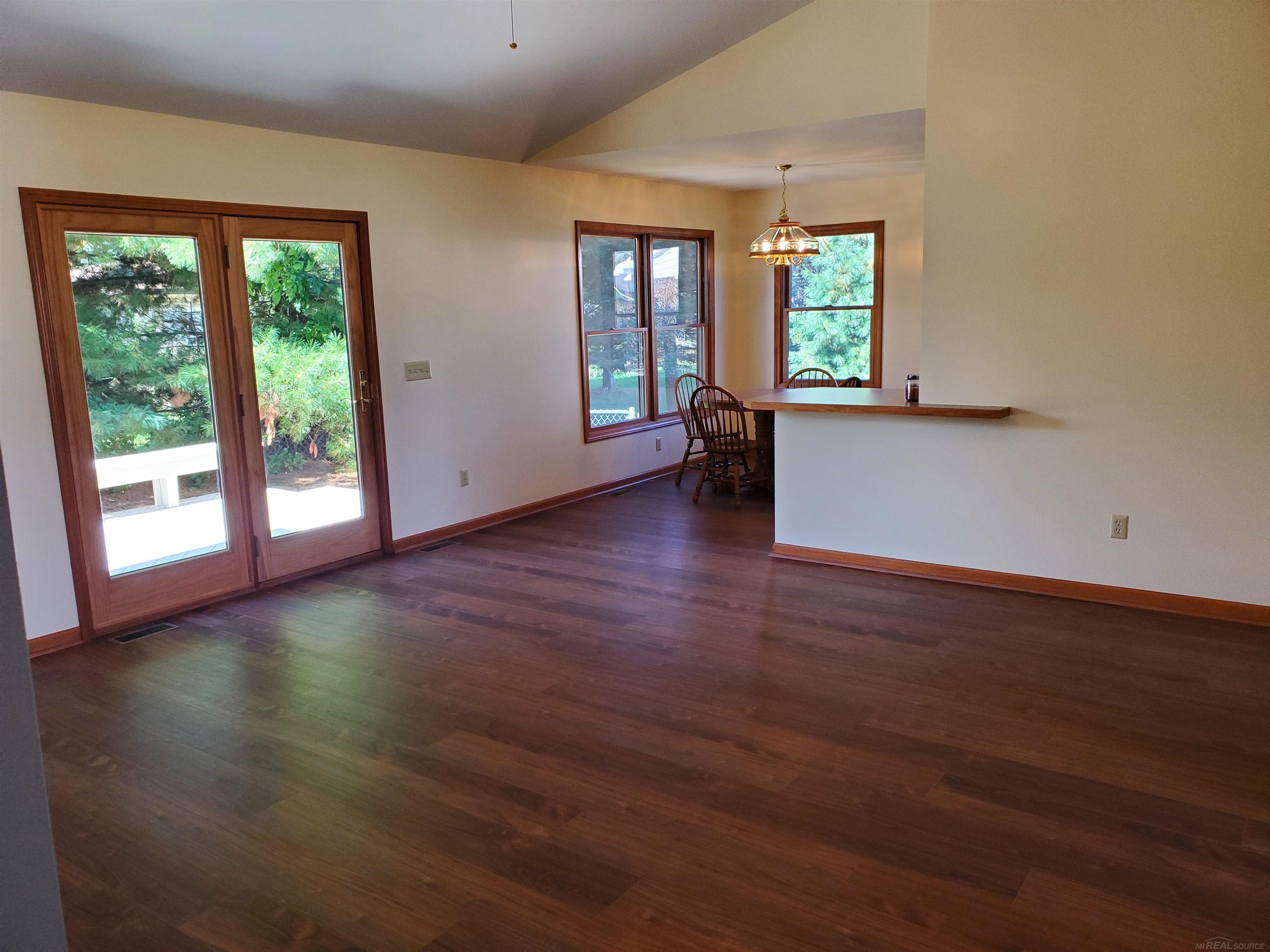 35 Austin Drive Property Photo 3