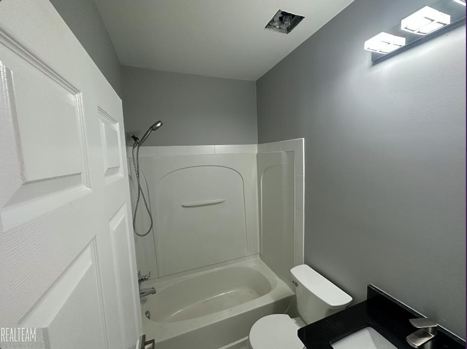 43061 Burlington Drive Property Photo 9