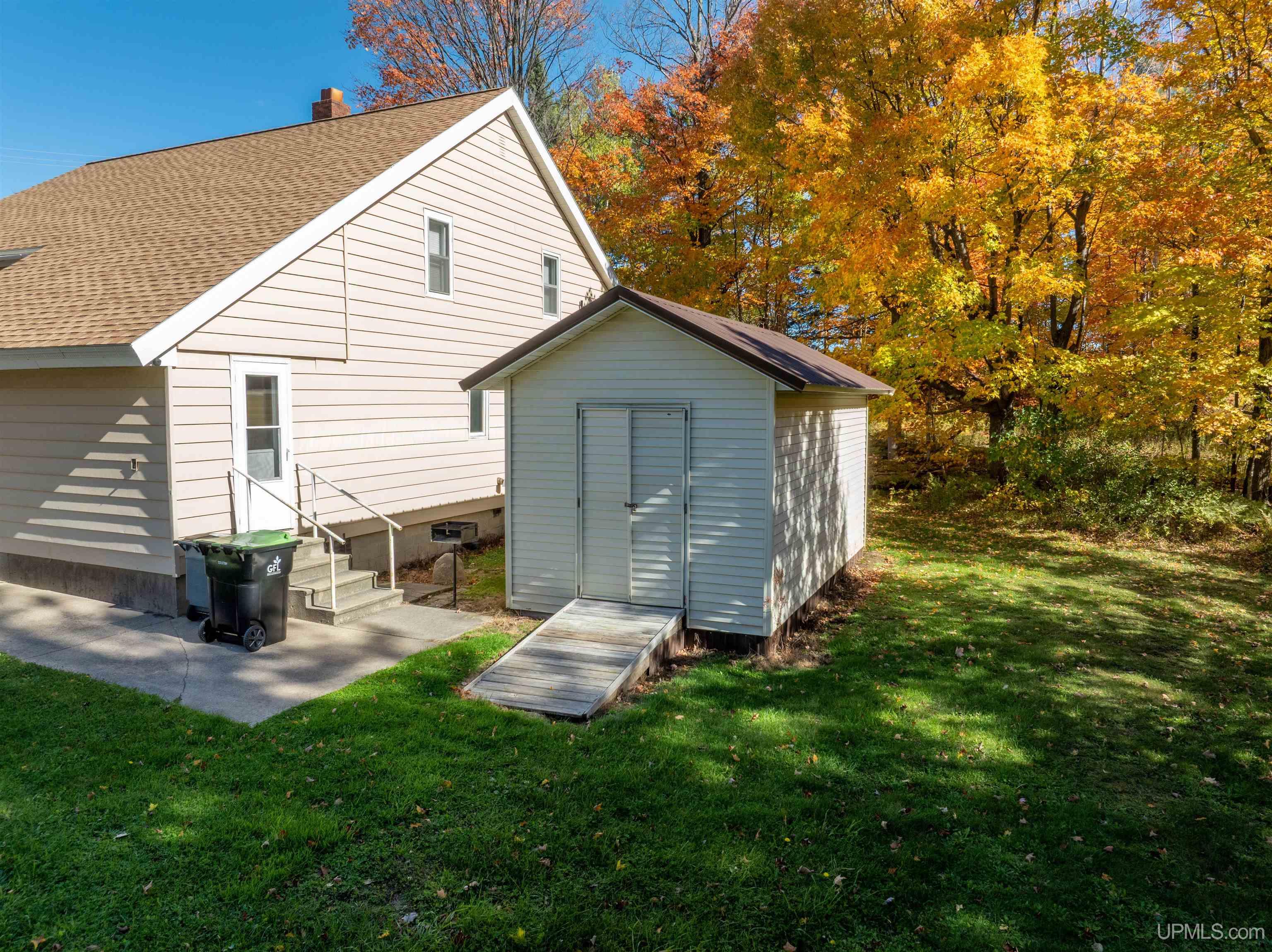 E9399 M-28 Highway Property Photo 6