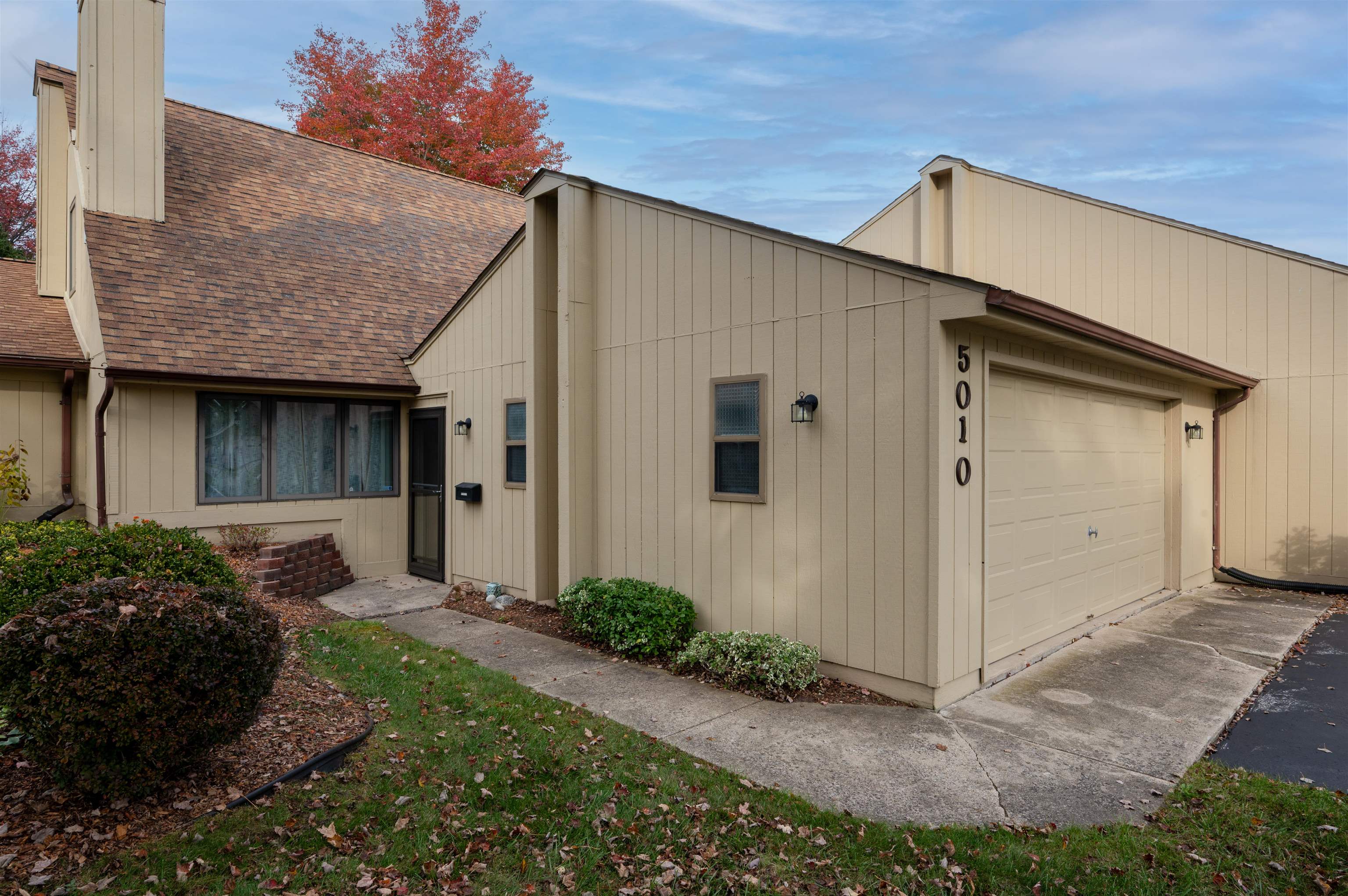 5010 Universal Drive Property Photo 2
