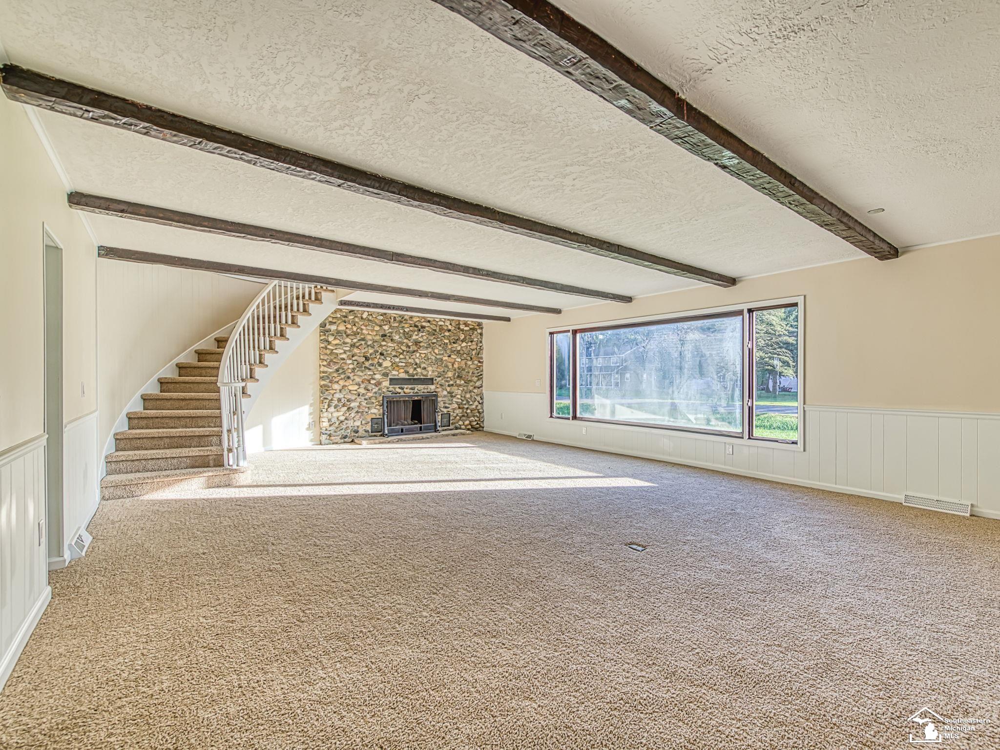 10711 Douglas Road Property Photo 3
