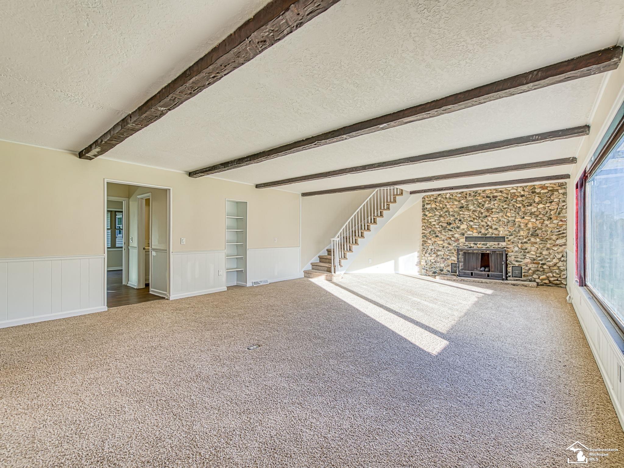 10711 Douglas Road Property Photo 4