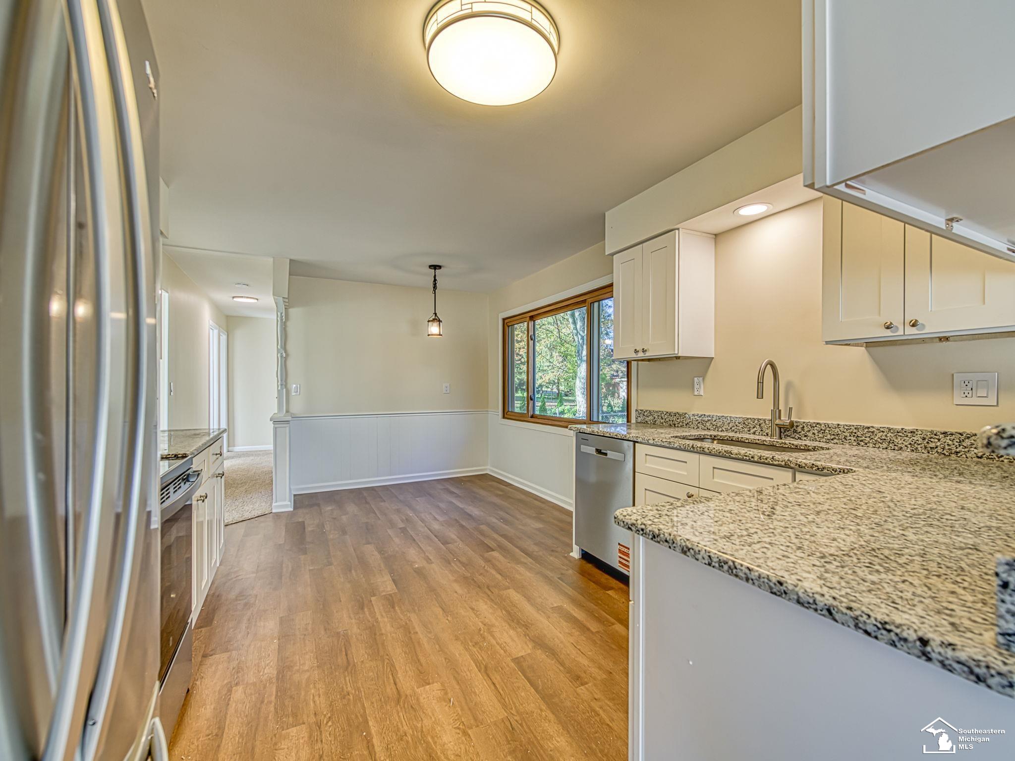 10711 Douglas Road Property Photo 7