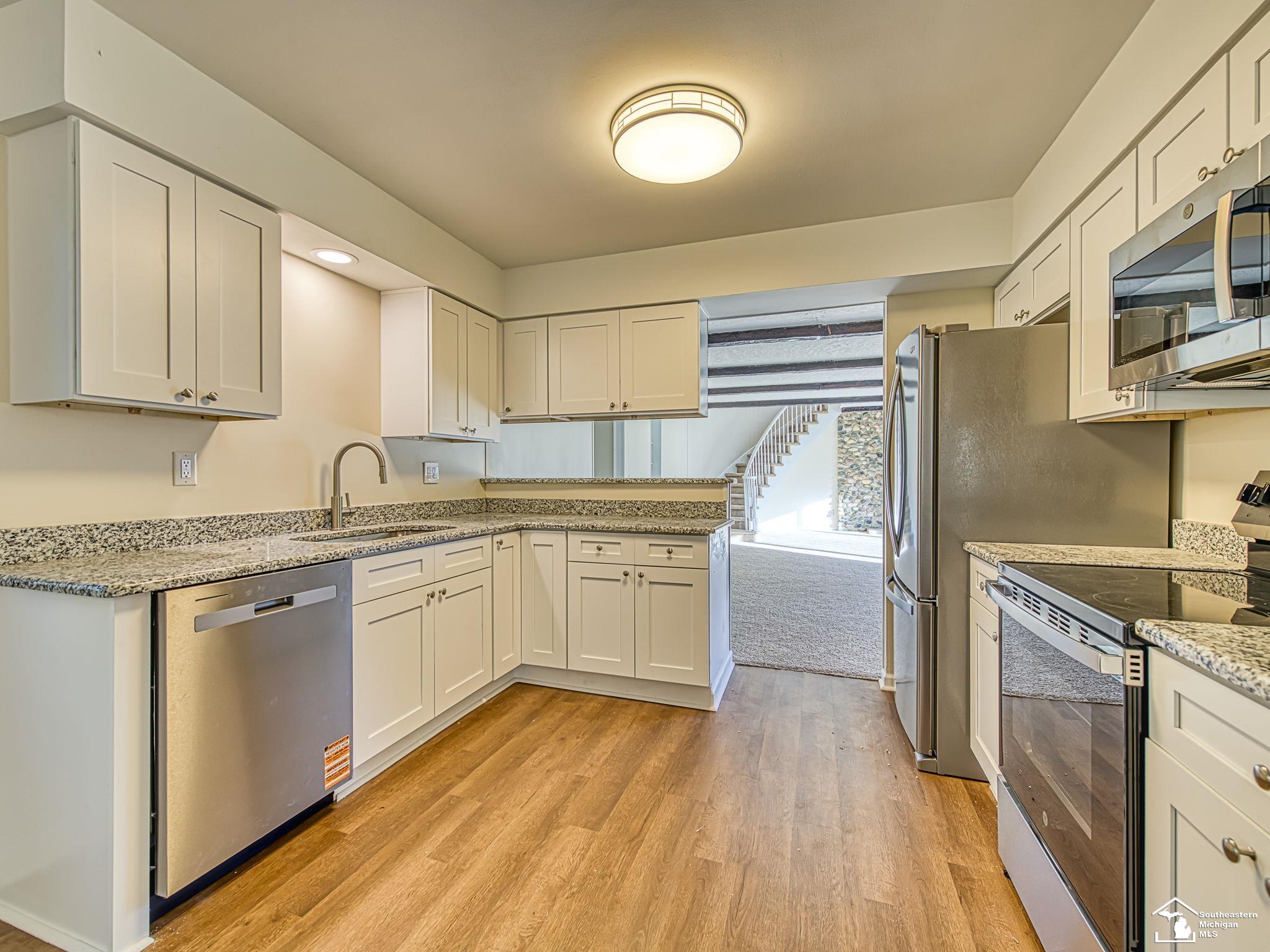10711 Douglas Road Property Photo 9