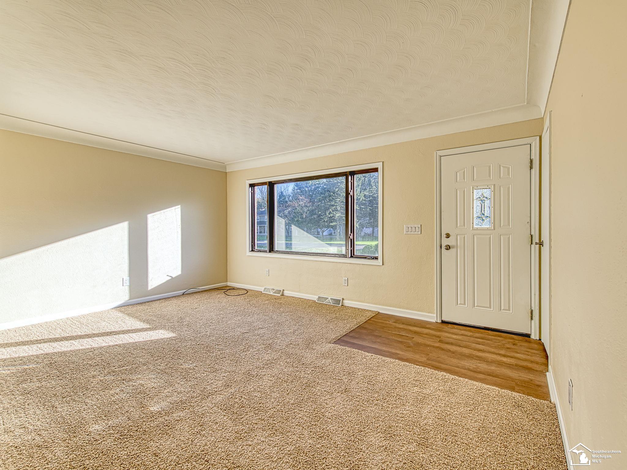 10711 Douglas Road Property Photo 12