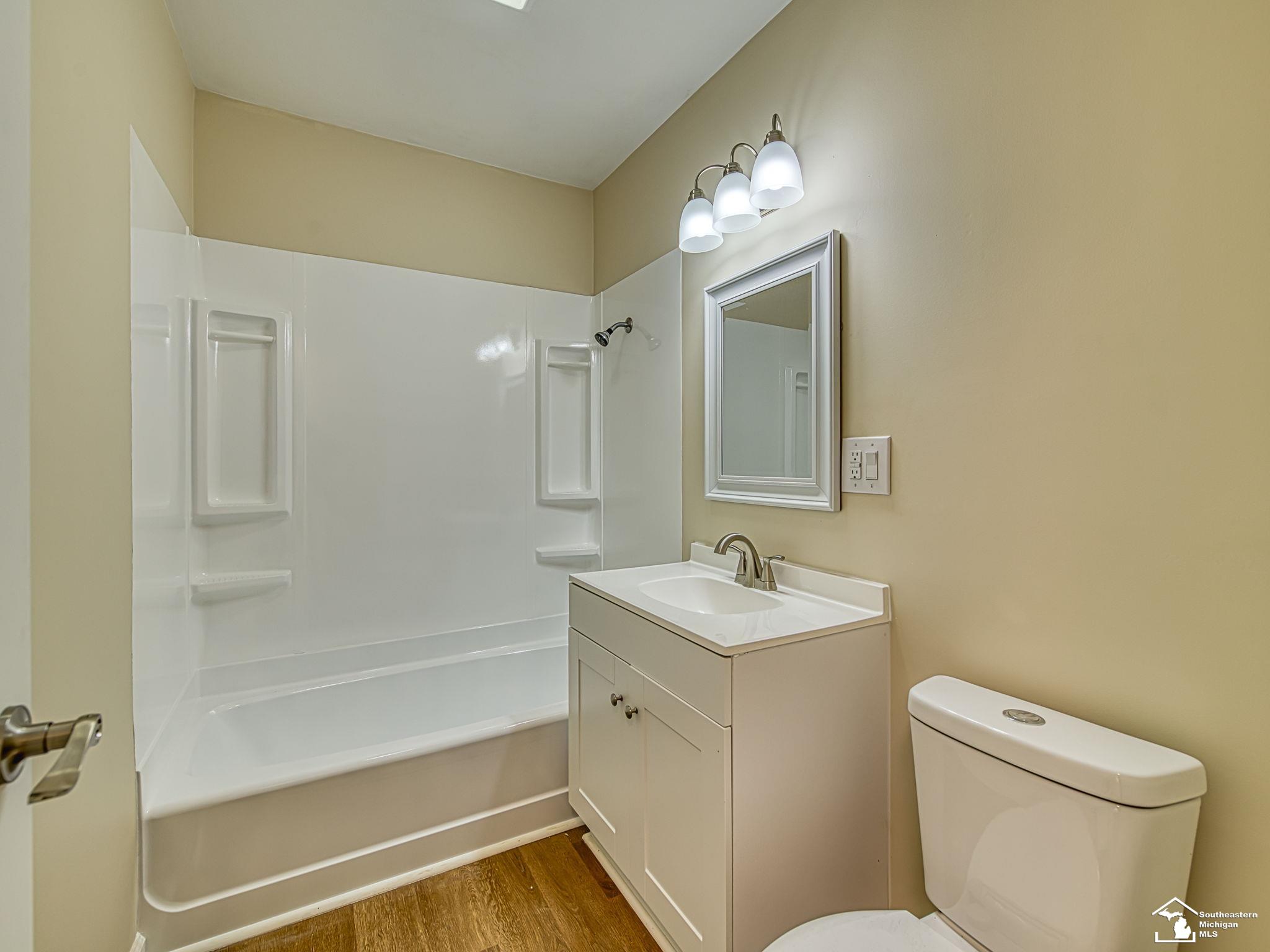 10711 Douglas Road Property Photo 15