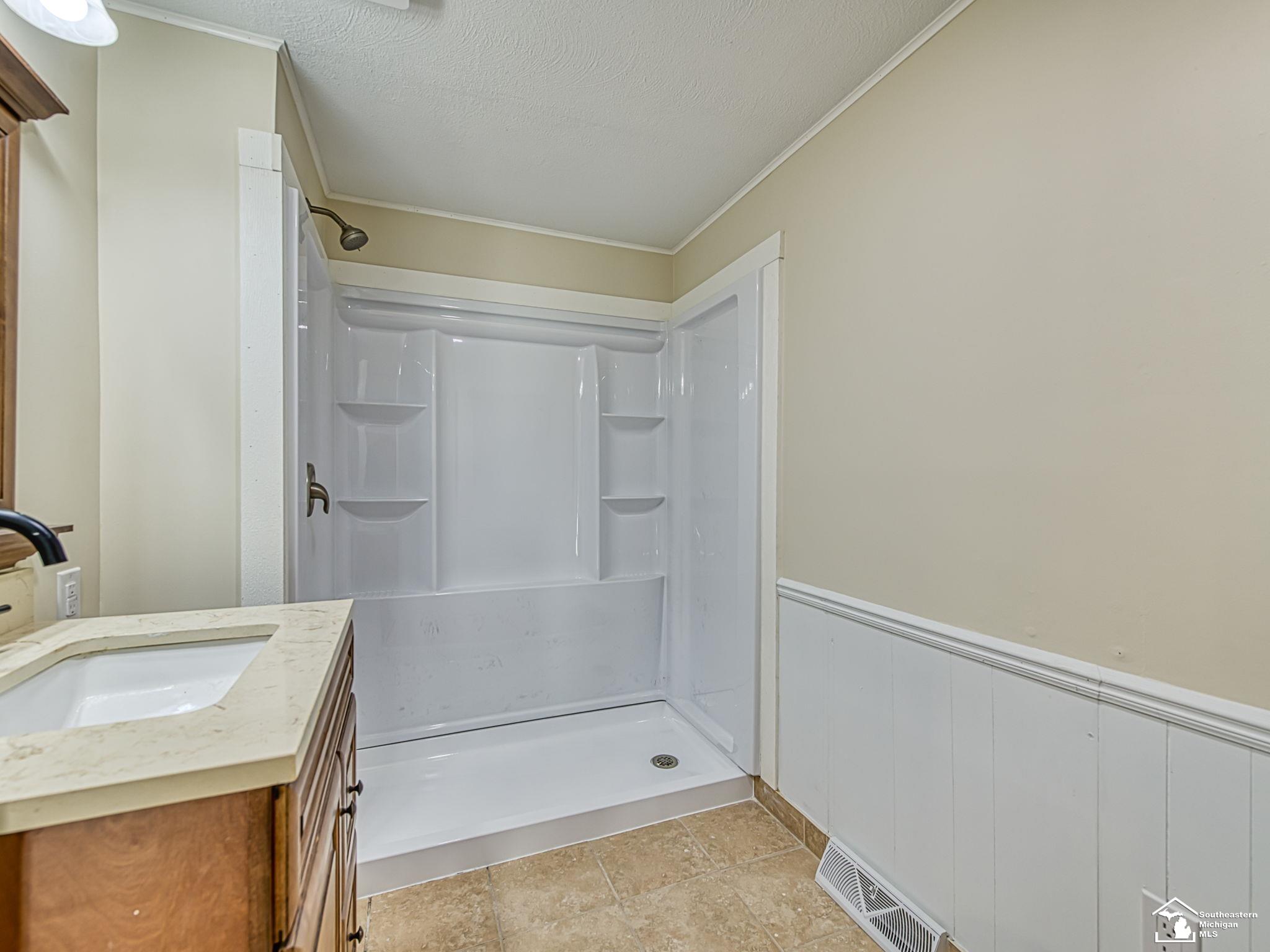 10711 Douglas Road Property Photo 25
