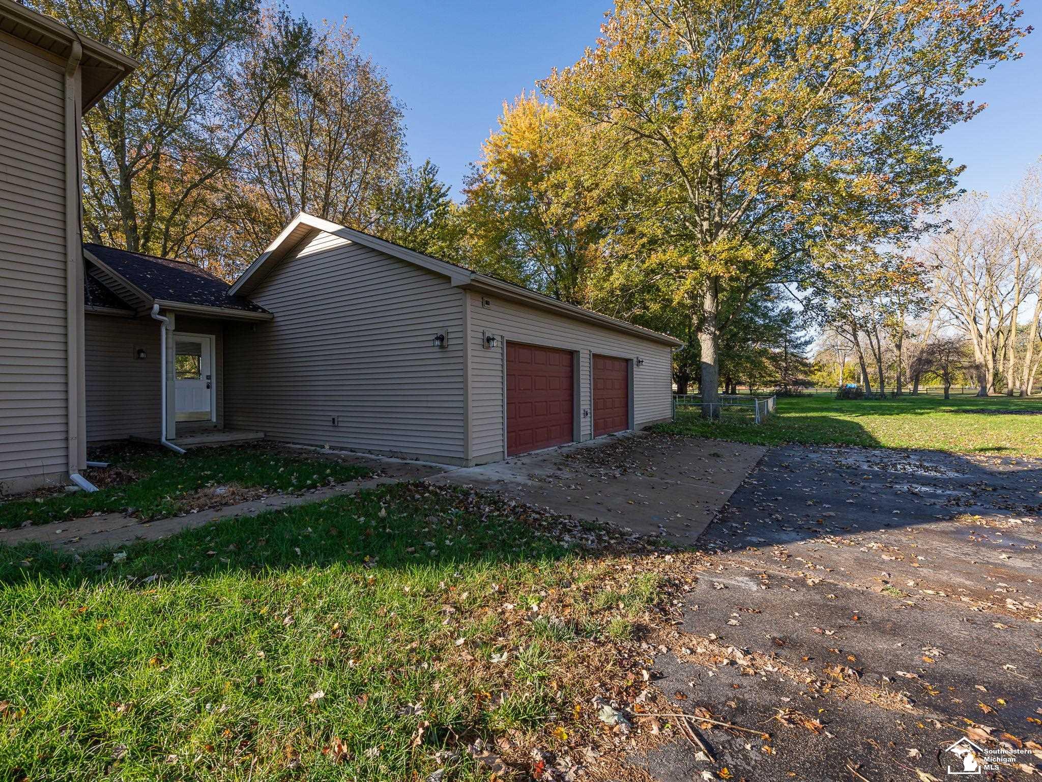 10711 Douglas Road Property Photo 36