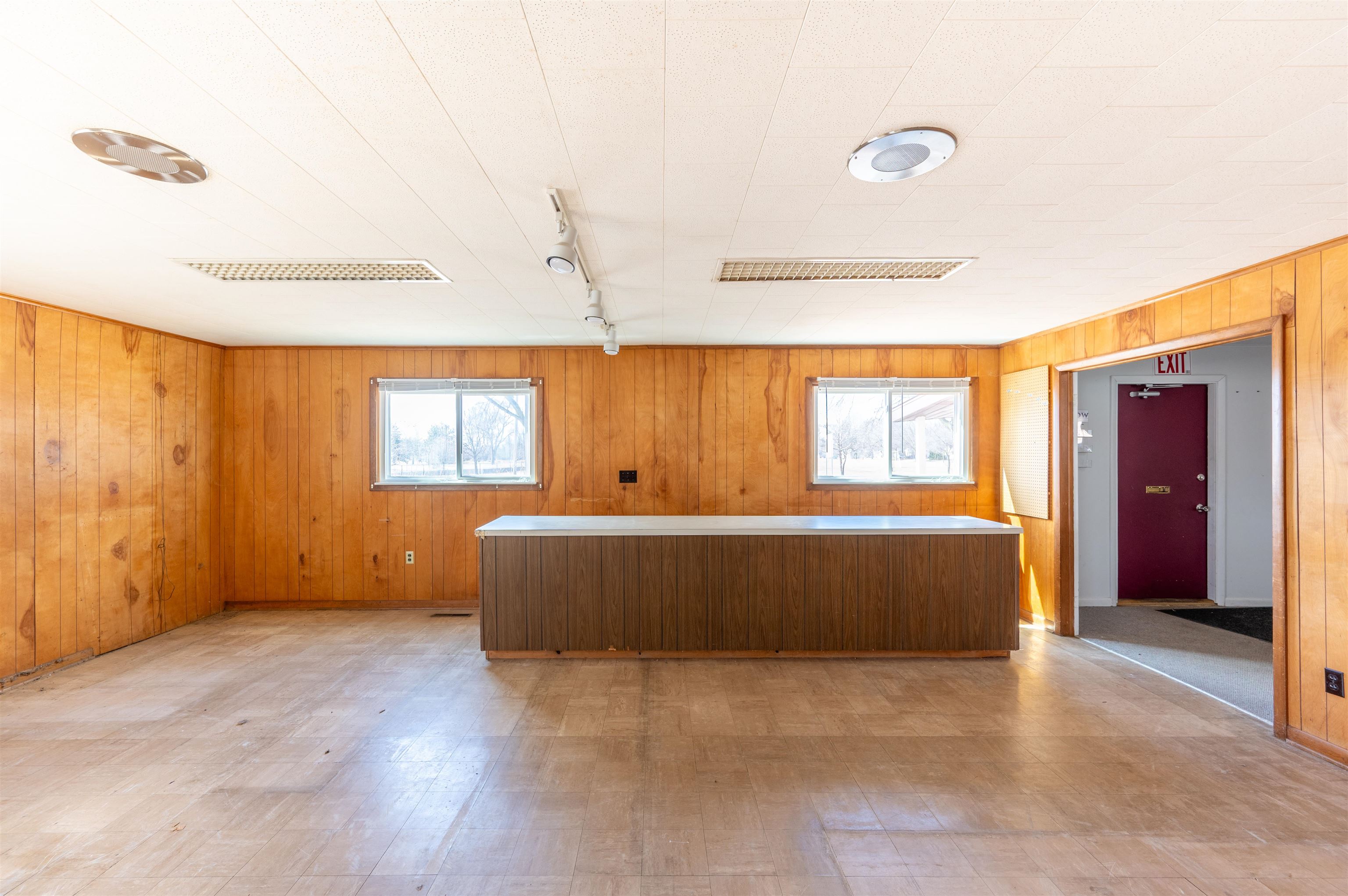 1113 E Carpenter Roads Property Photo 3