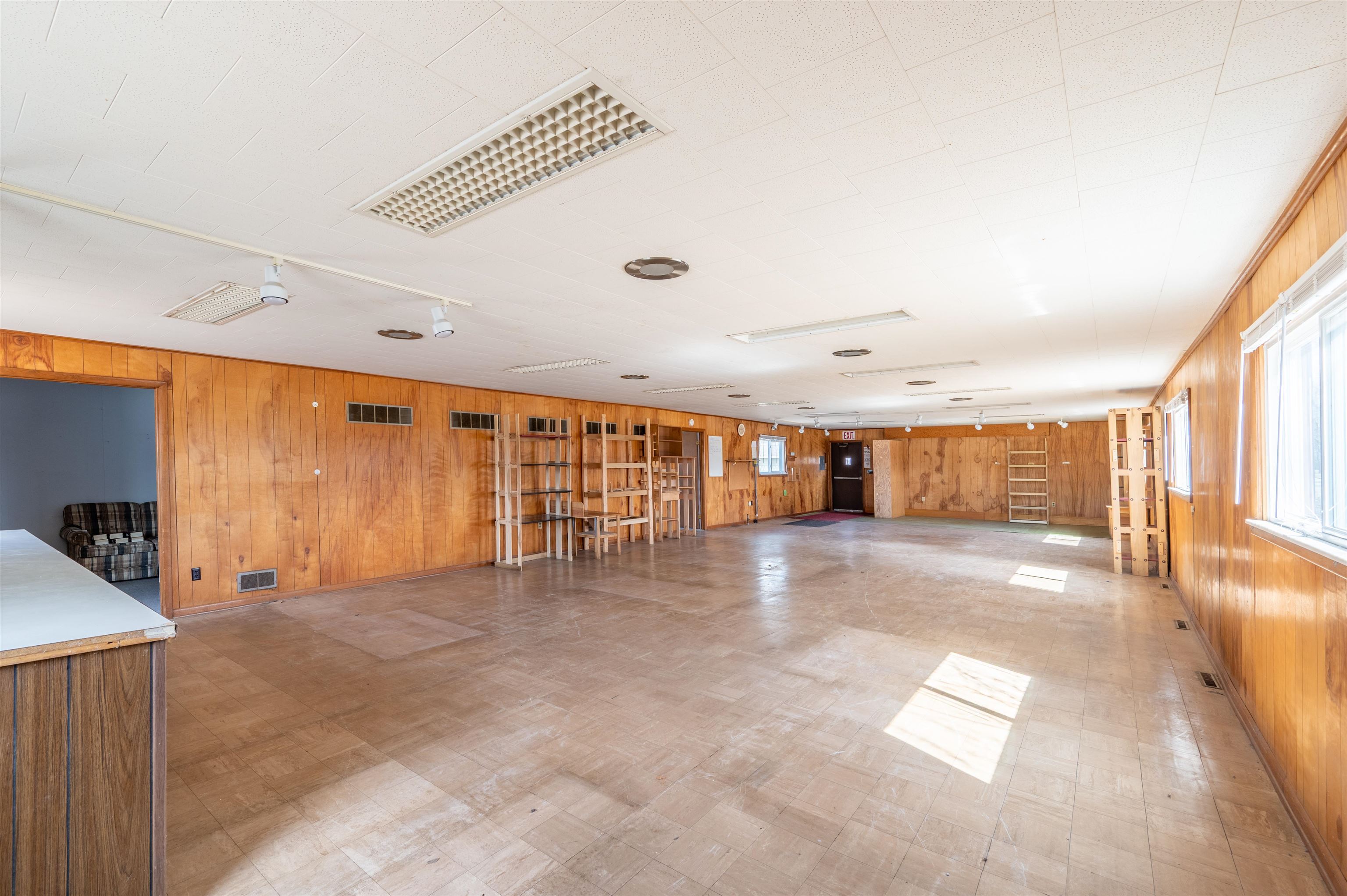 1113 E Carpenter Roads Property Photo 4